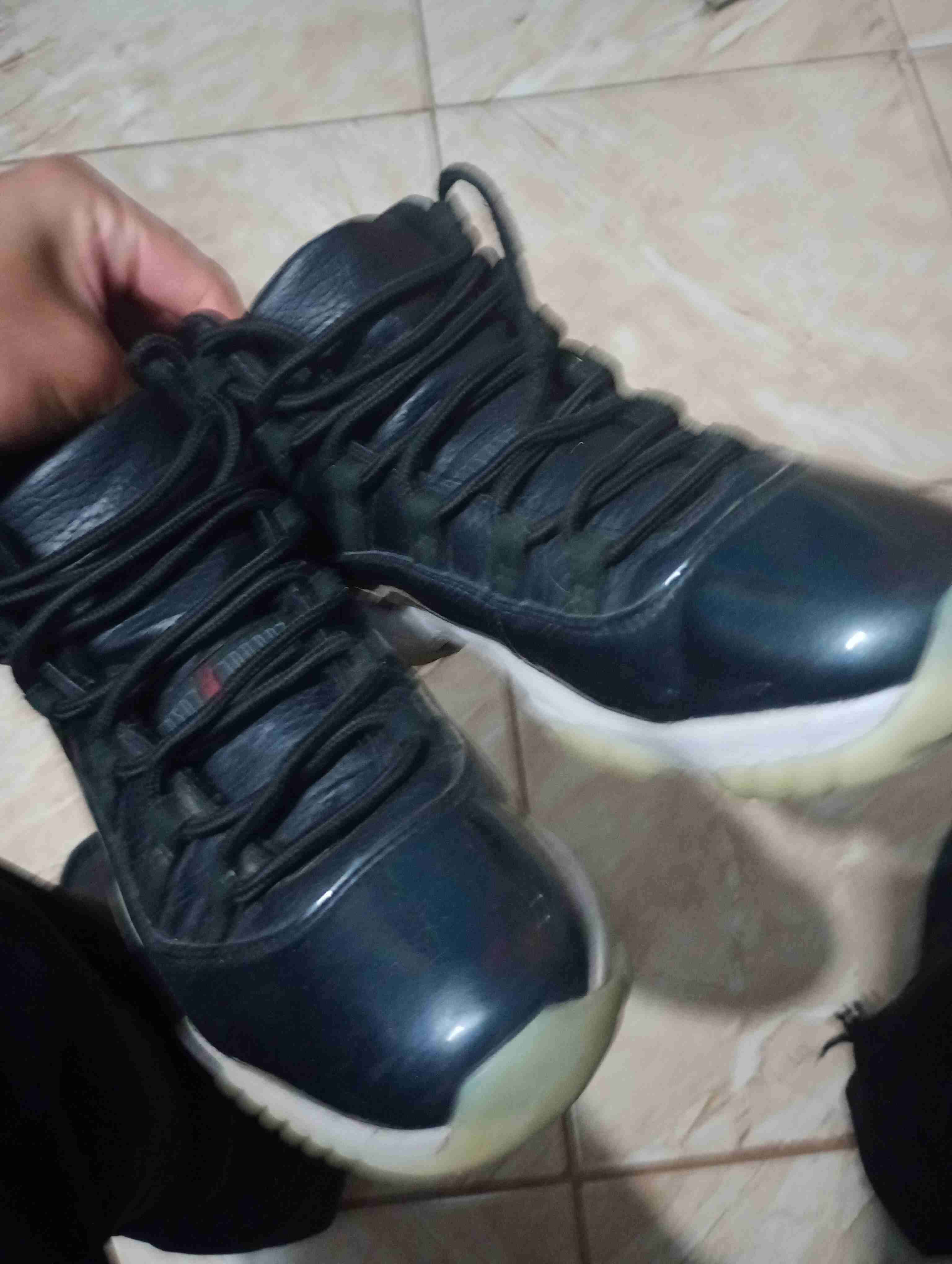Jordan 11 talla 42,5 - miniatura 5