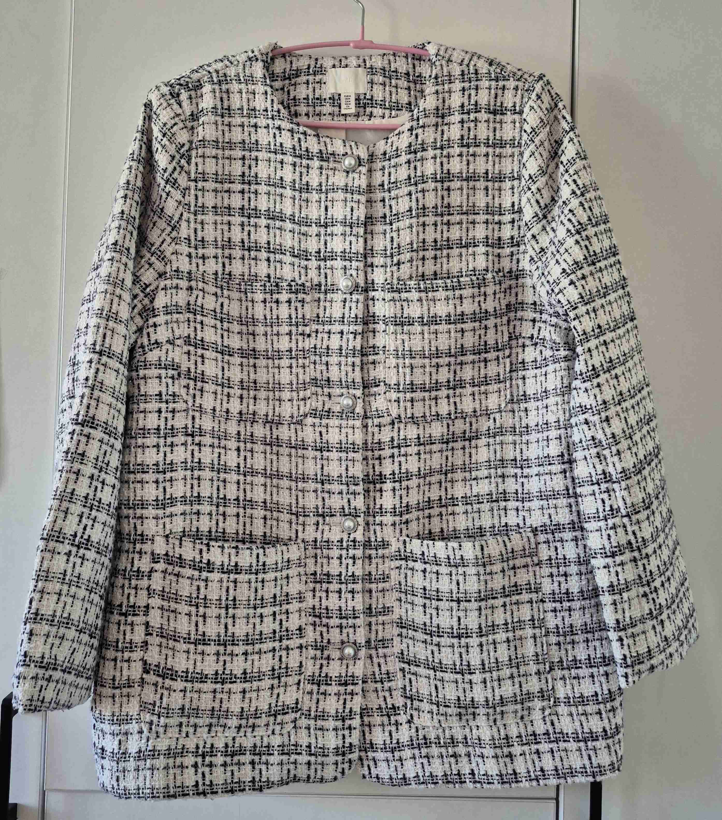 Abrigo tejido blanco y azul marino - miniatura 2