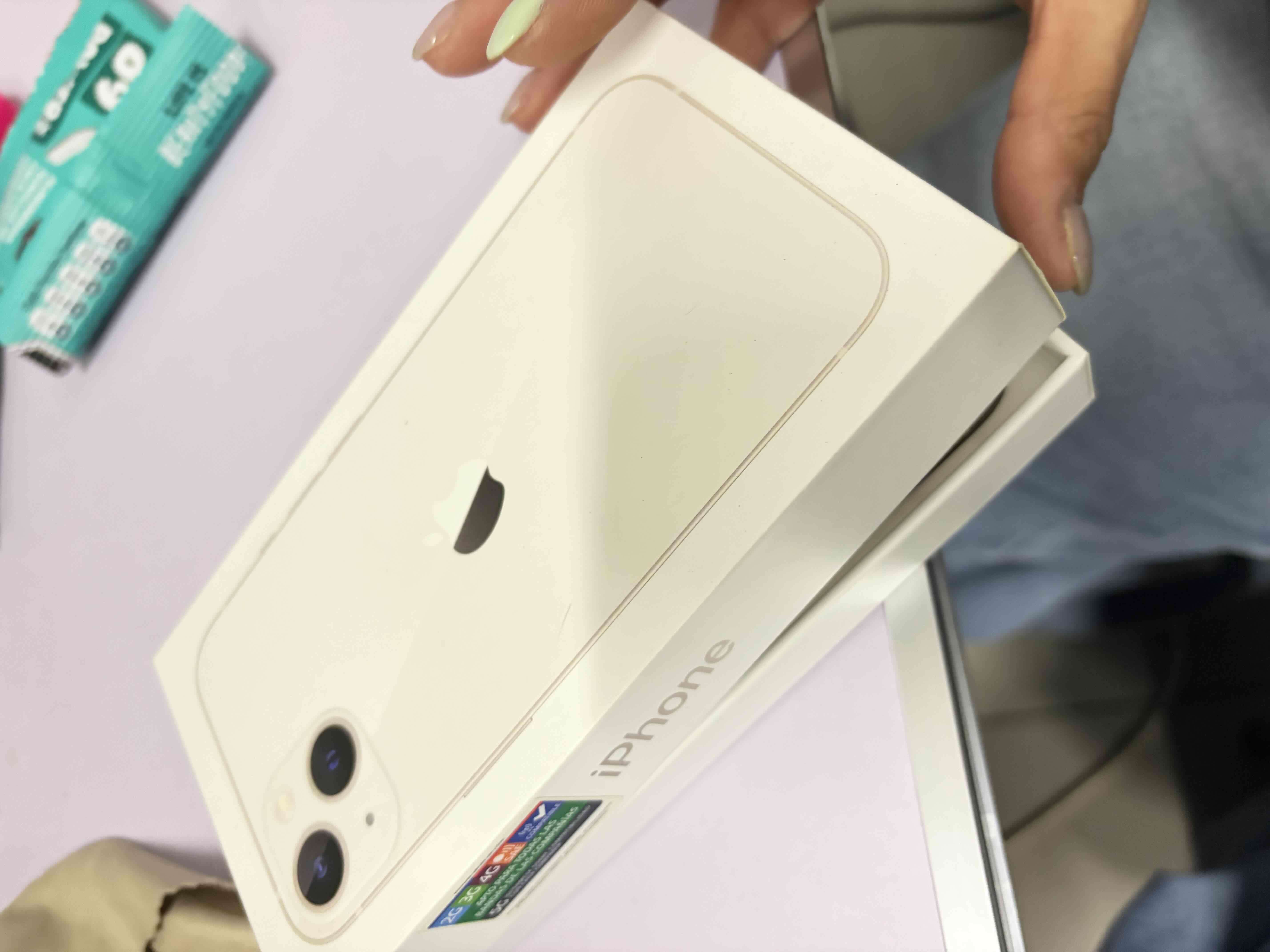 iPhone 13 - miniatura 6