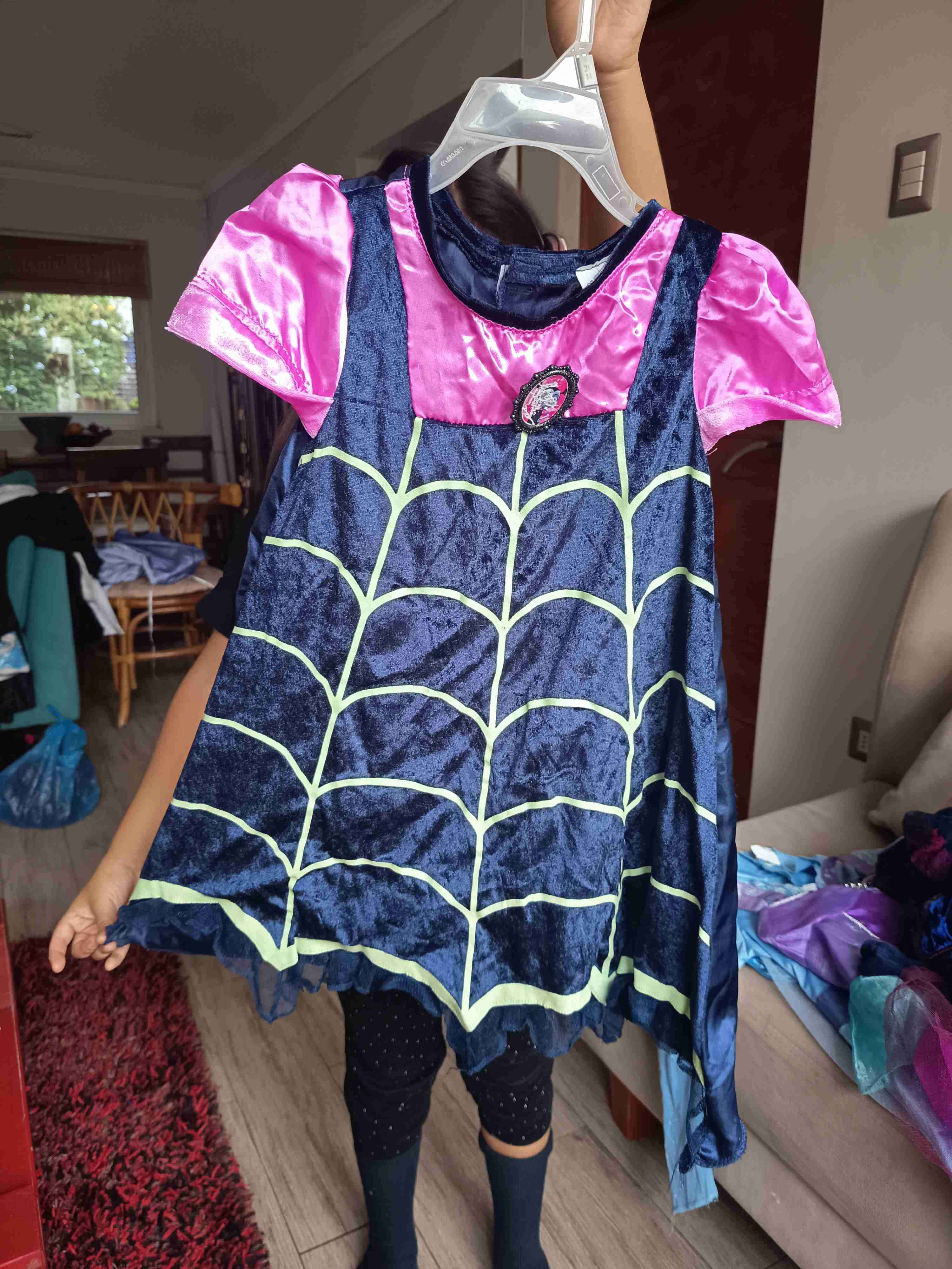 Vendo disfraz de distintas tallas - miniatura 4