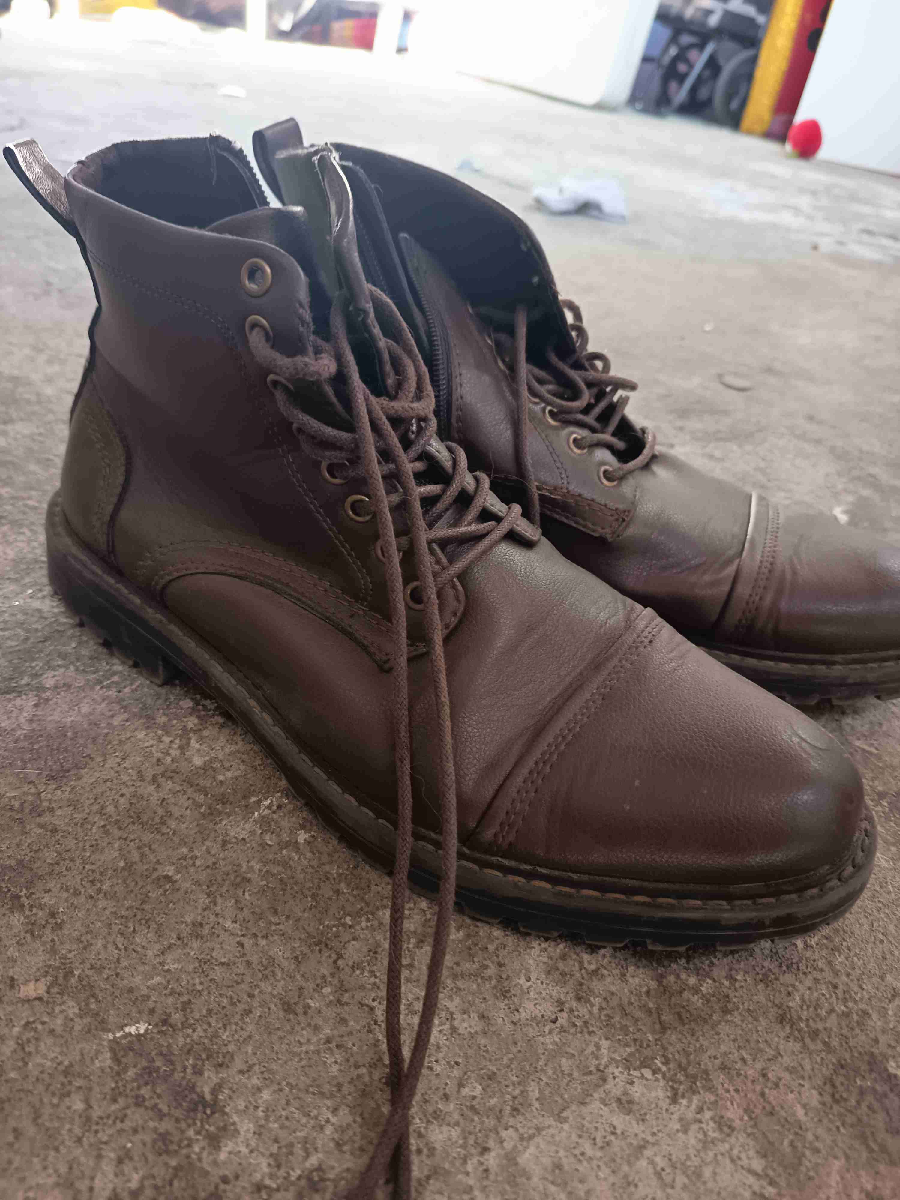 Botas de cuero marrón