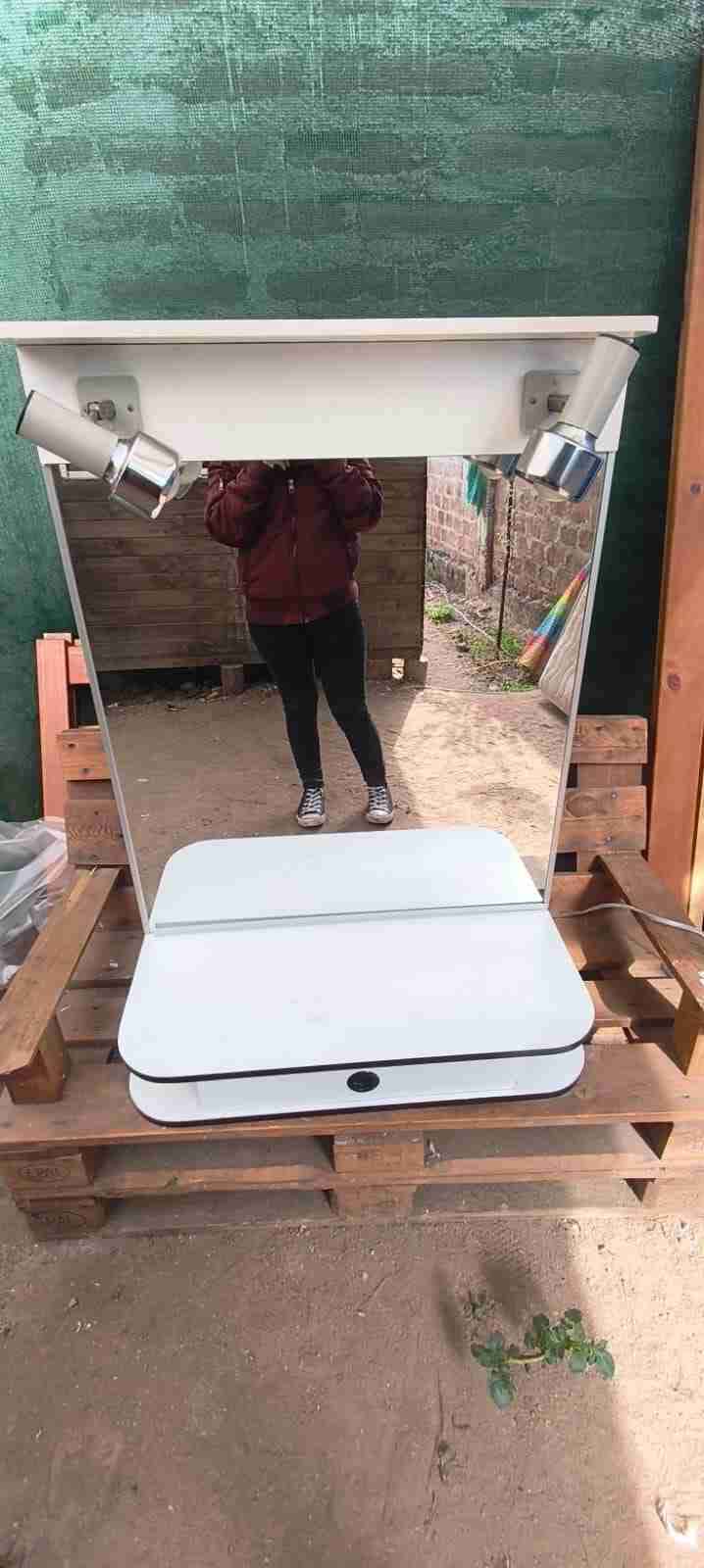 Mueble de peluquería flotante