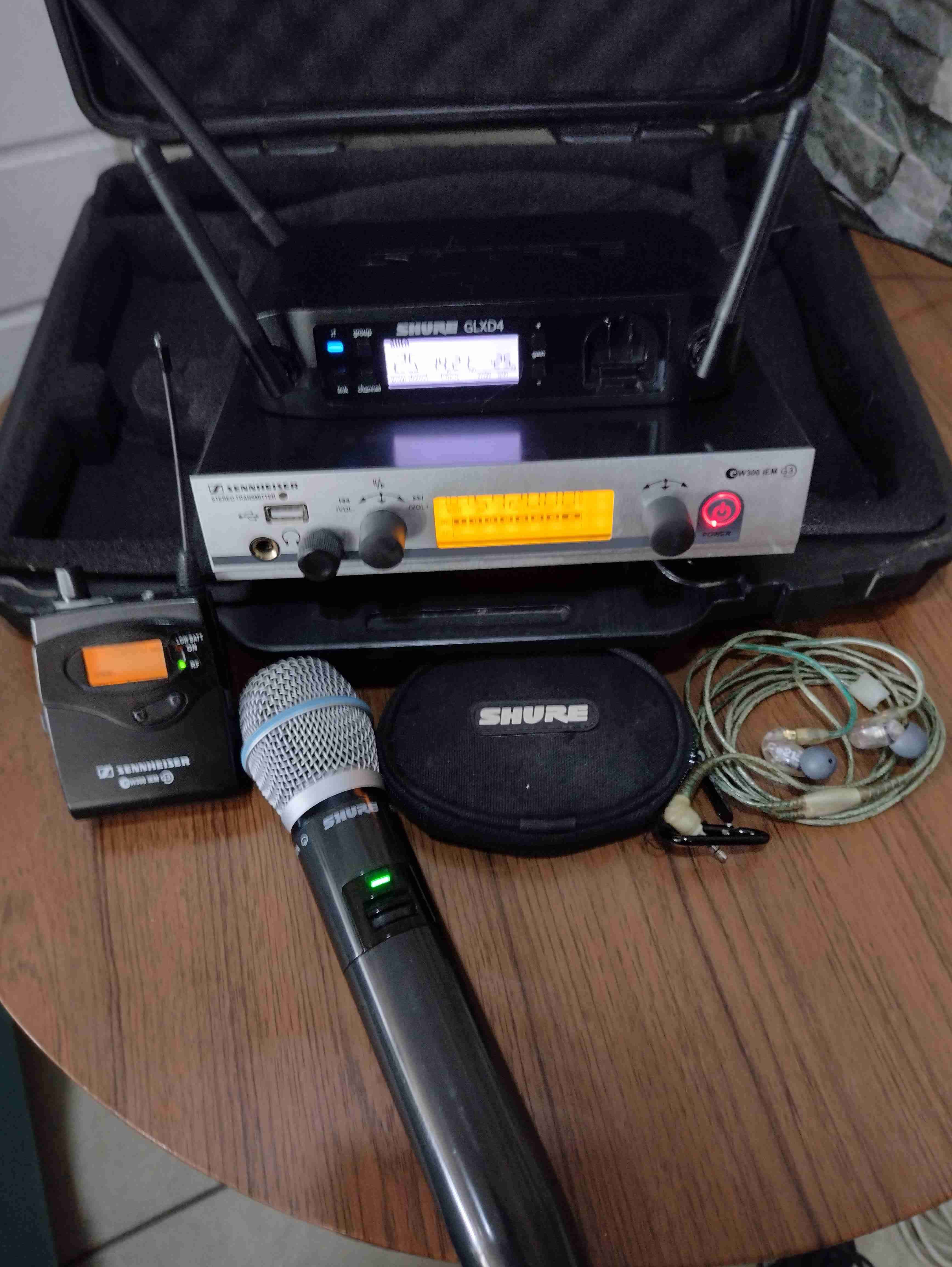 Sistema inalámbrico Sennheiser y Shure - miniatura 1