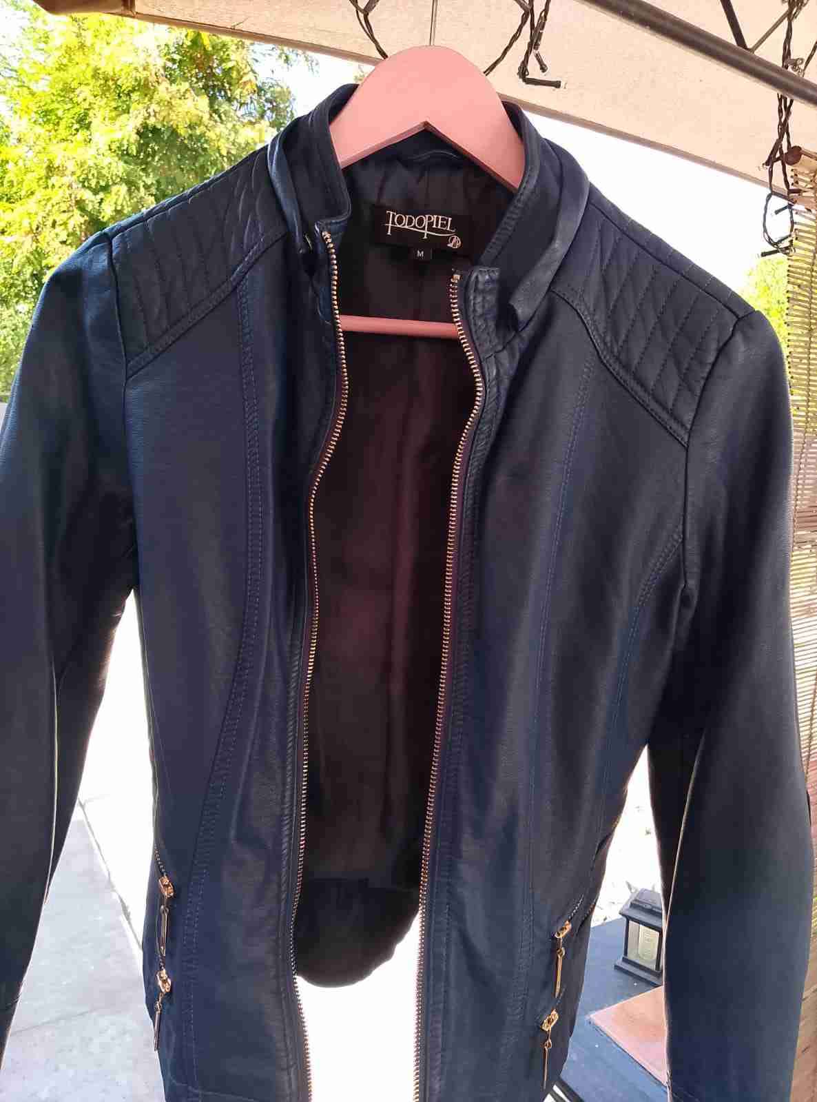 Abrigo largo de cuero negro talla s verdadero cuee - miniatura 3