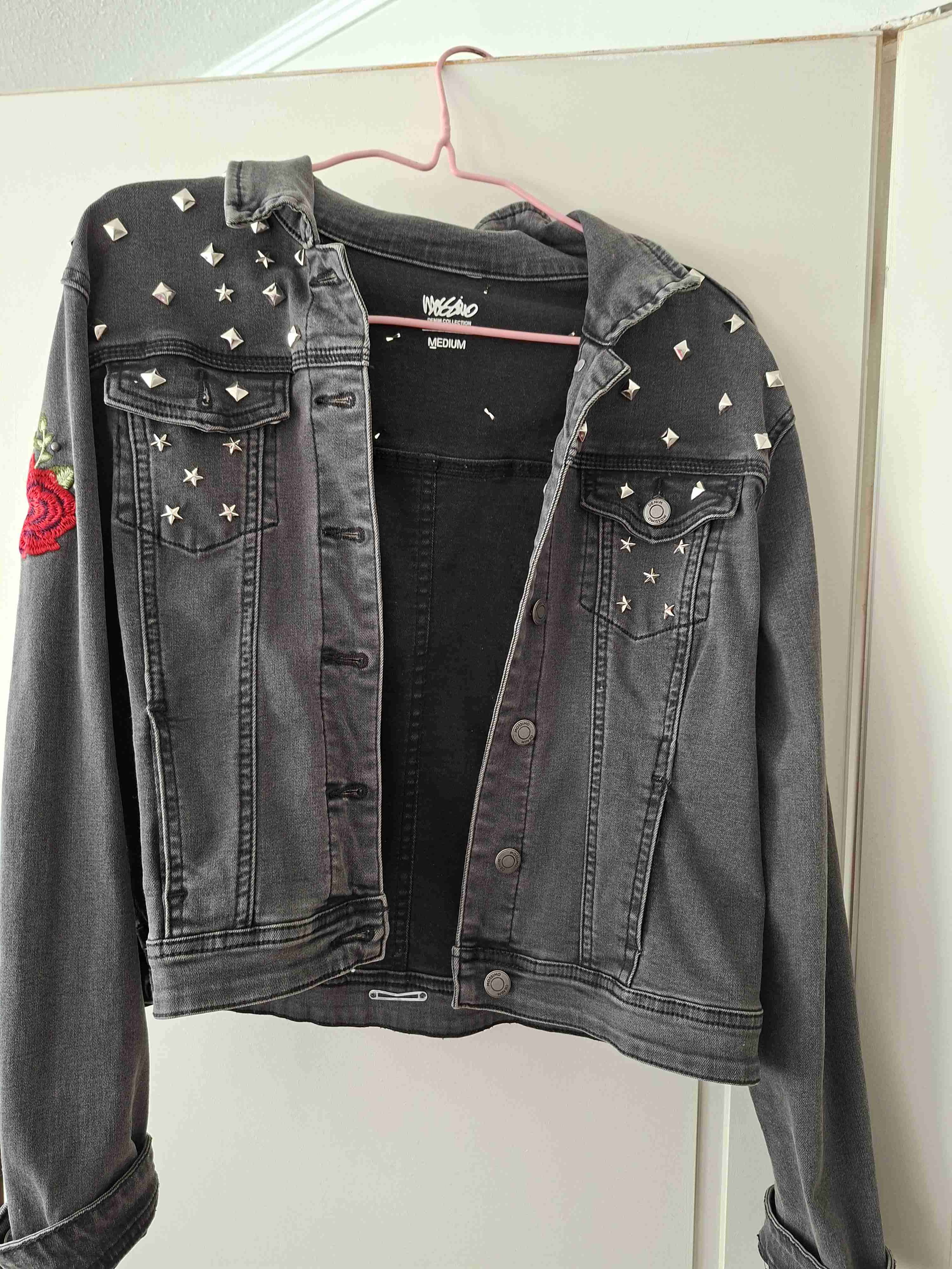 Chaqueta denim con tachas - miniatura 2