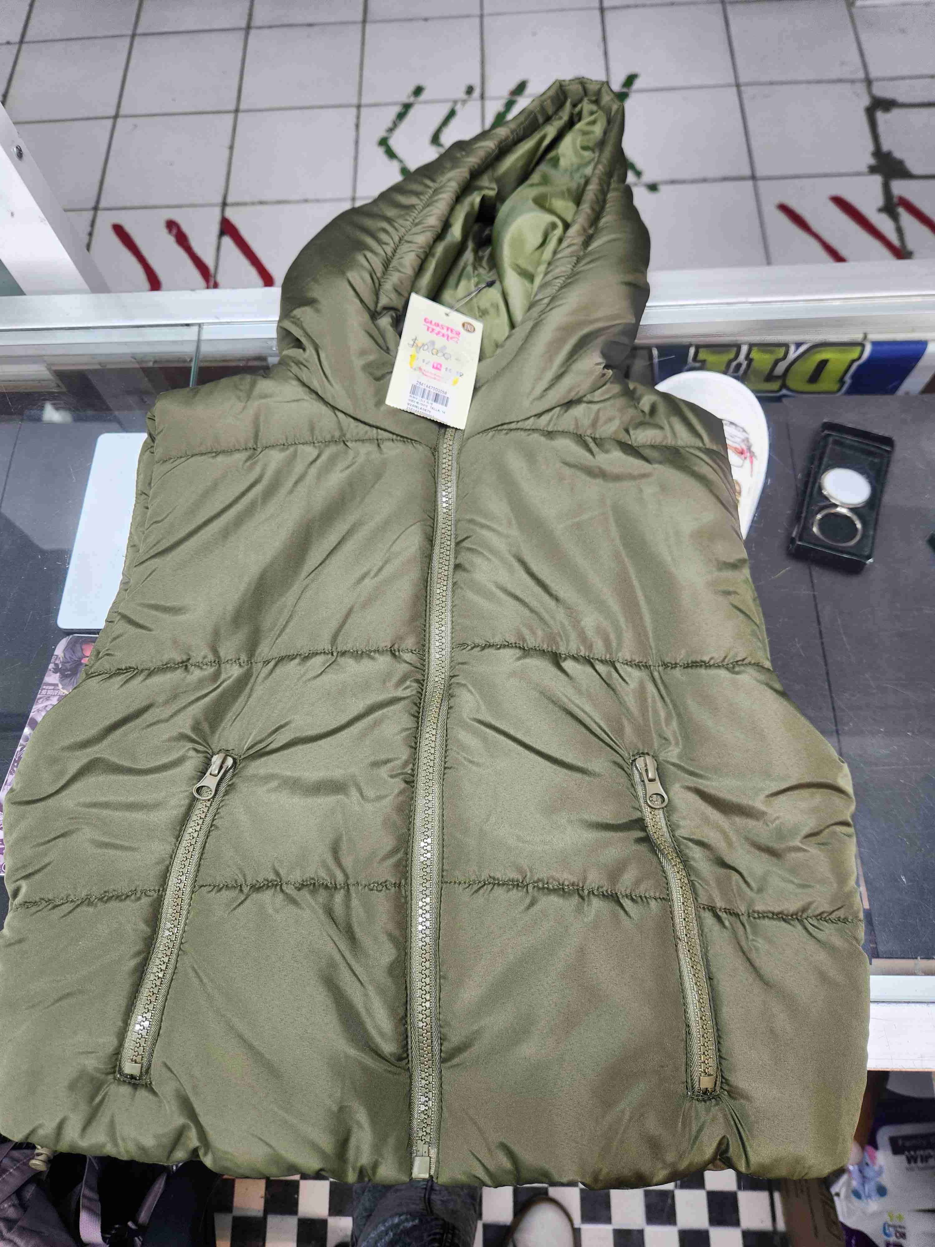 Chaleco acolchado verde nuevo