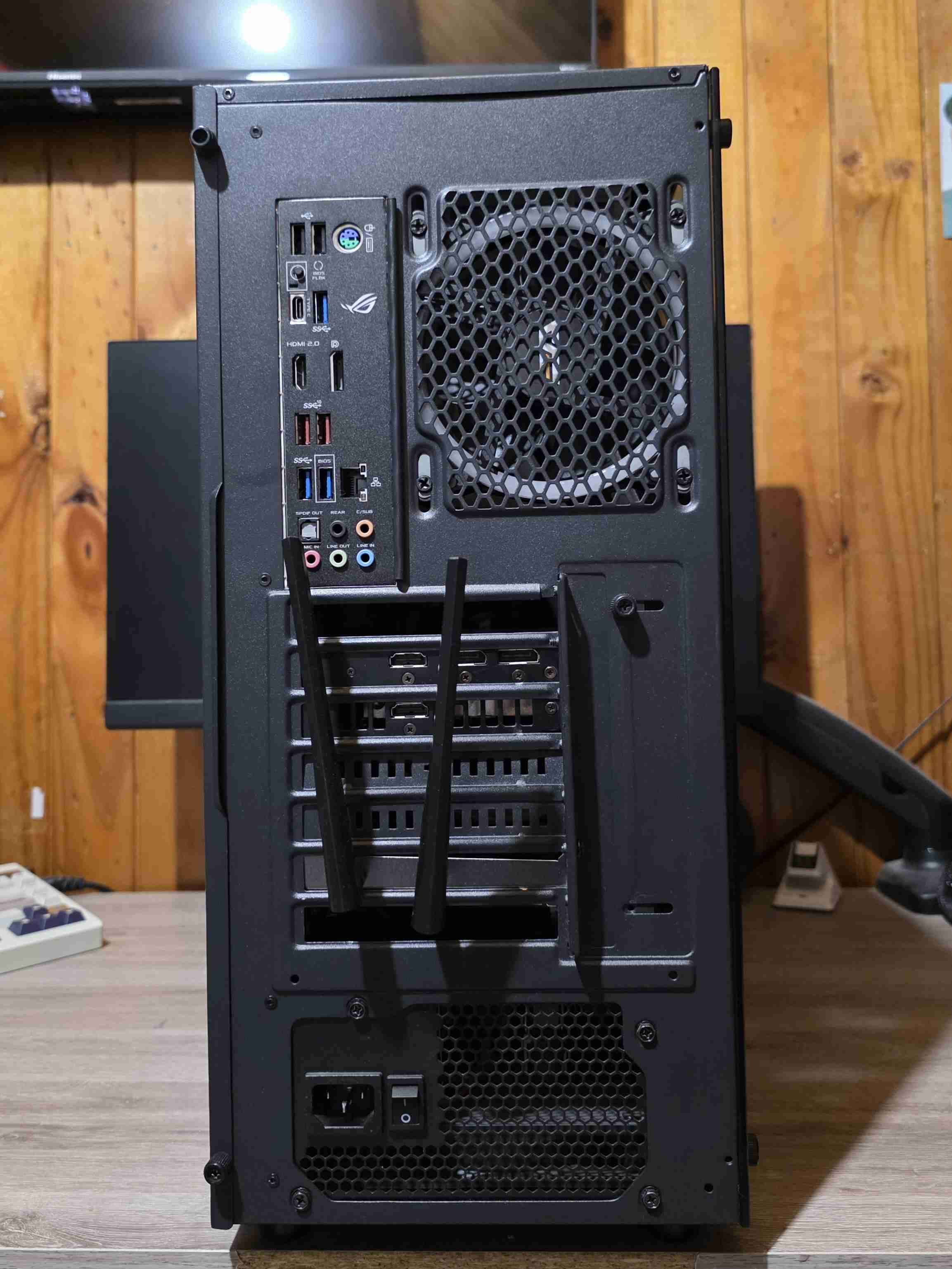 PC Gamer 2060 SUPER 16 GB RAM RYZEN 5 3600 - miniatura 3