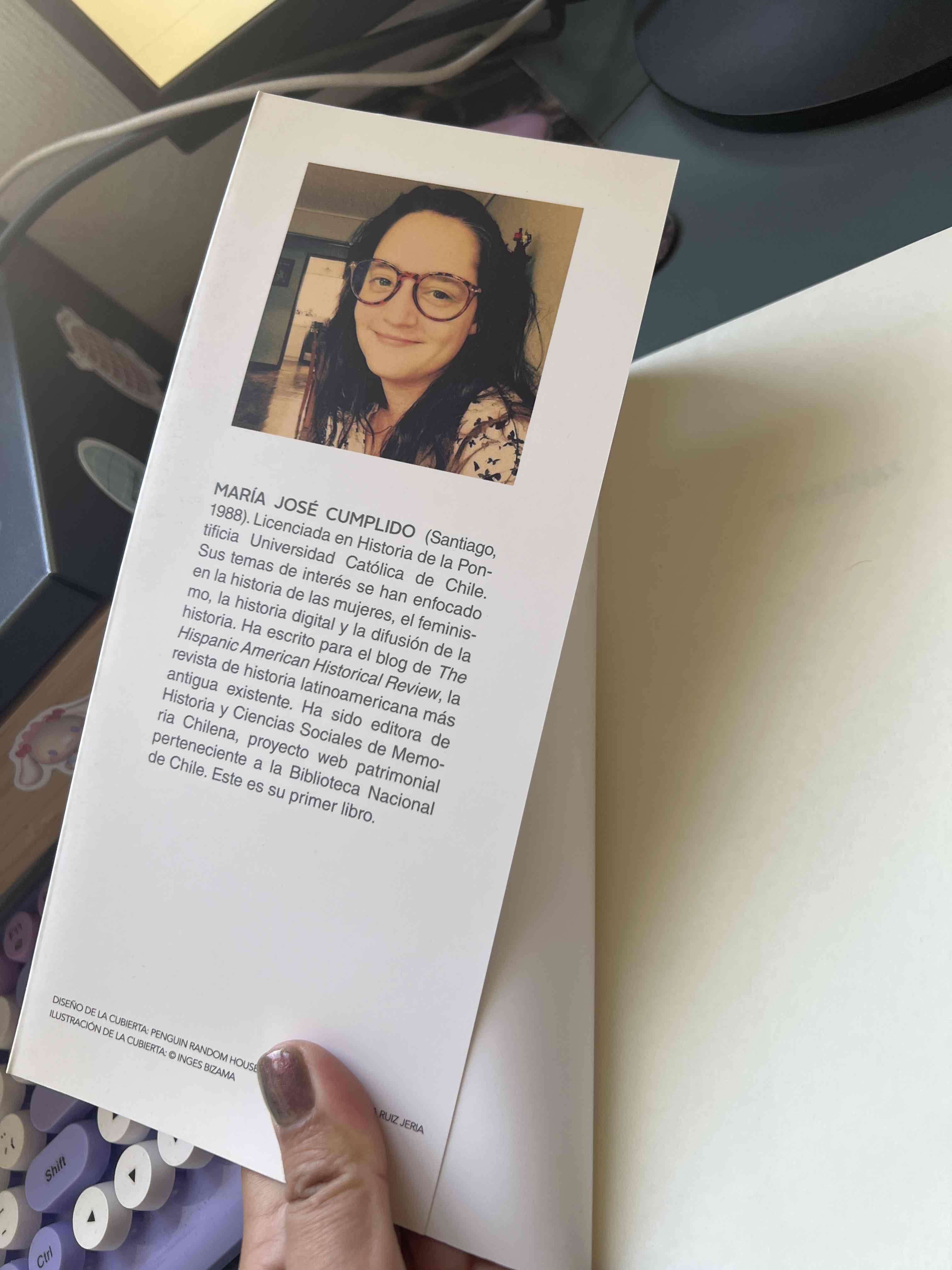 Libro 'Chilenas' María José Cumplido - miniatura 3