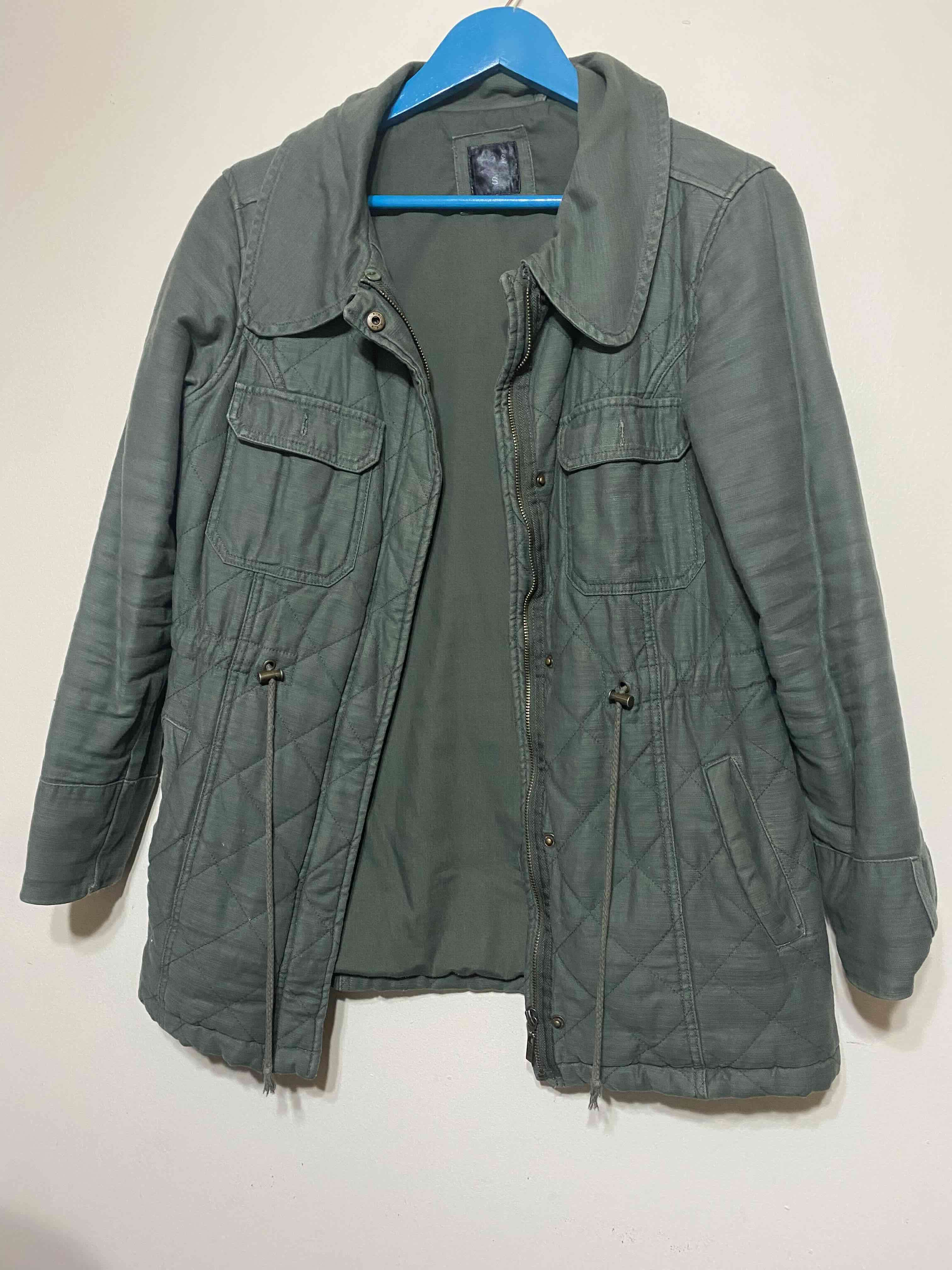 Chaqueta verde militar