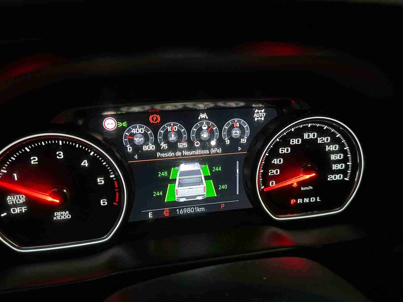 Camioneta pickup Chevrolet Silverado - miniatura 2