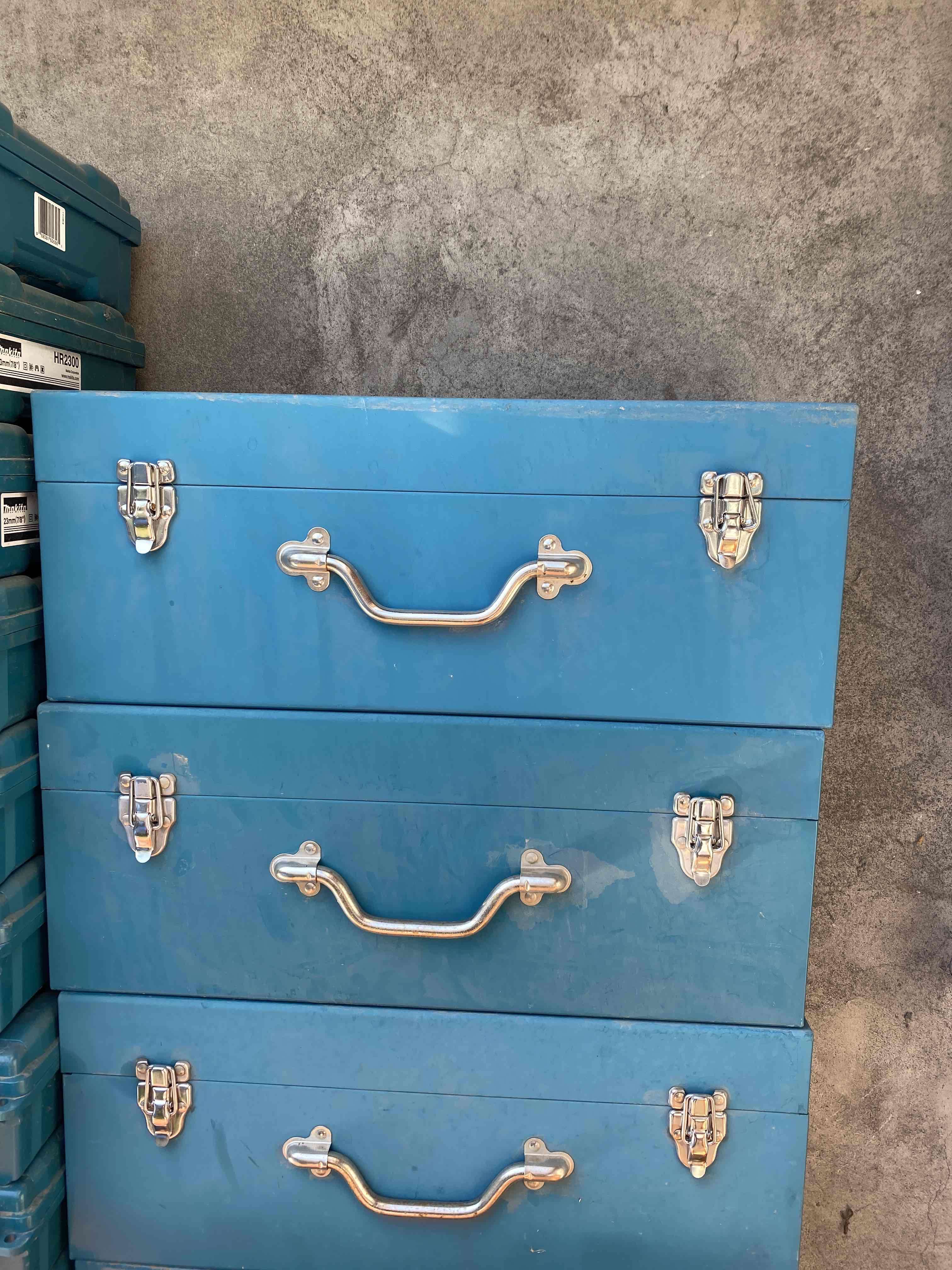 Cajas metálicas apilables azules - miniatura 1