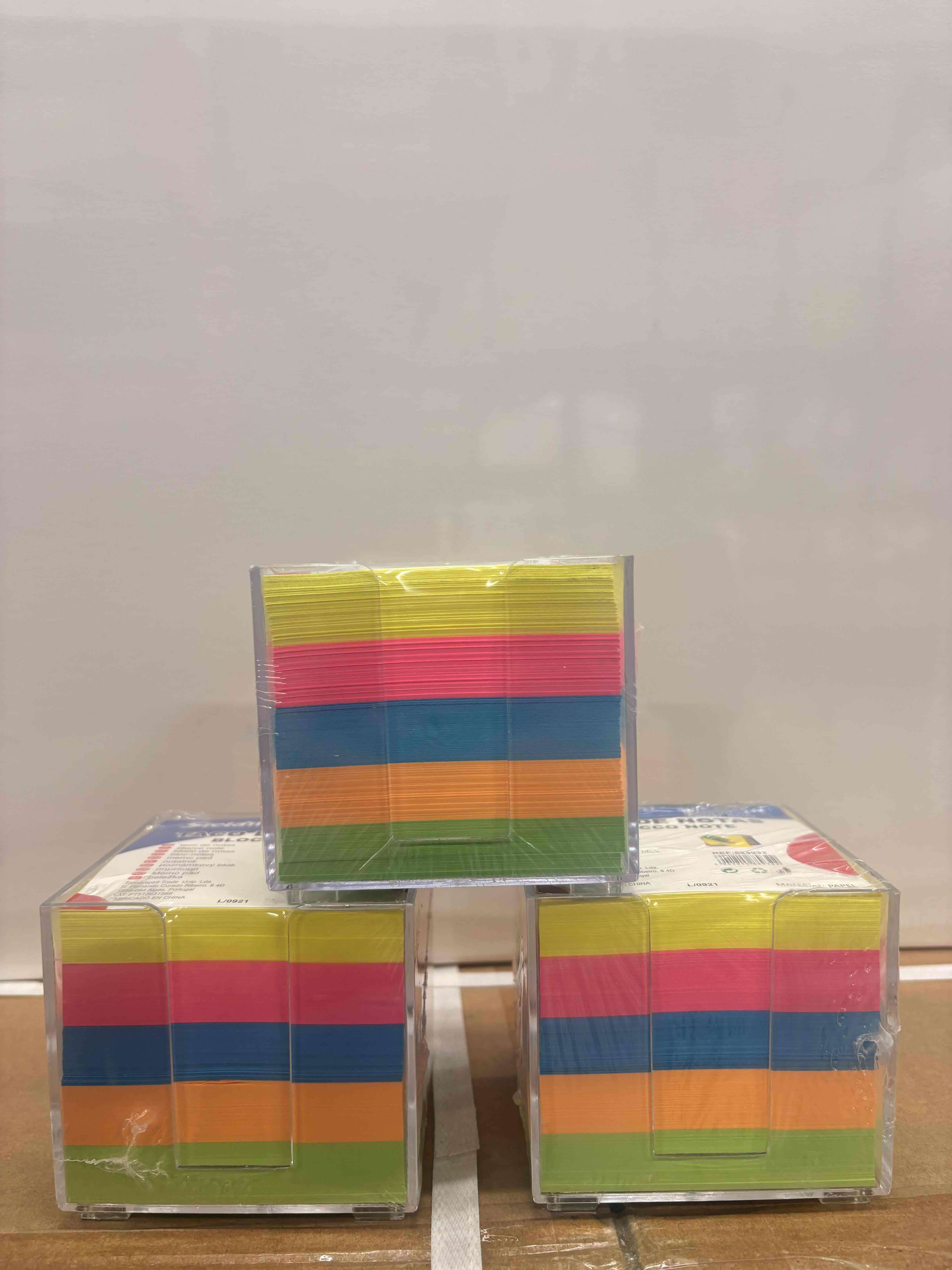 Notas adhesivas de colores