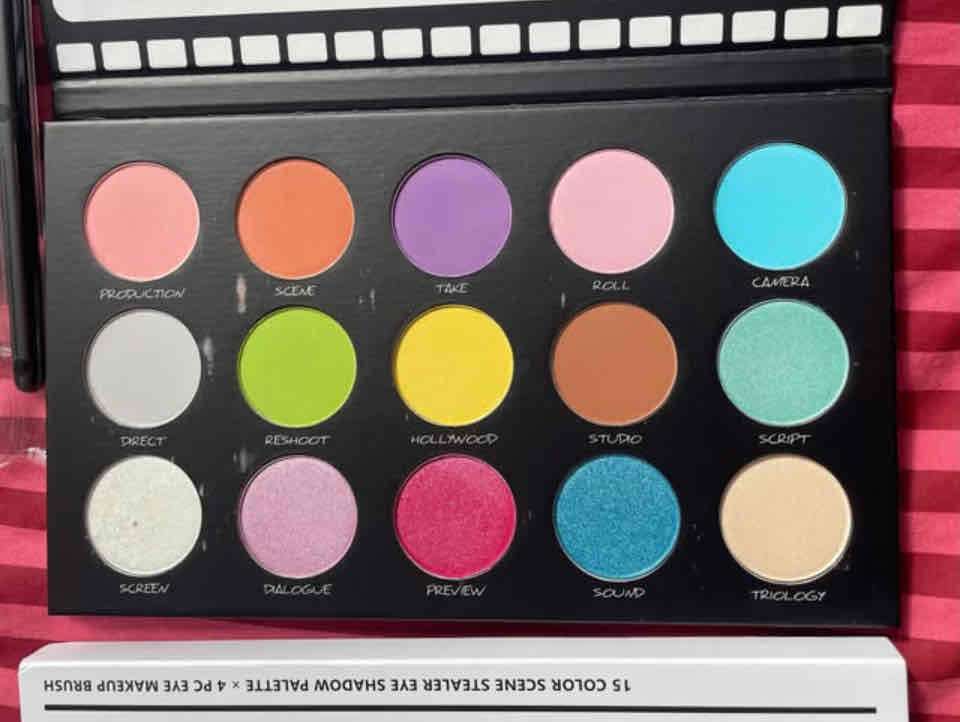 Paleta de sombras Docolor +set brochas ojos - miniatura 2