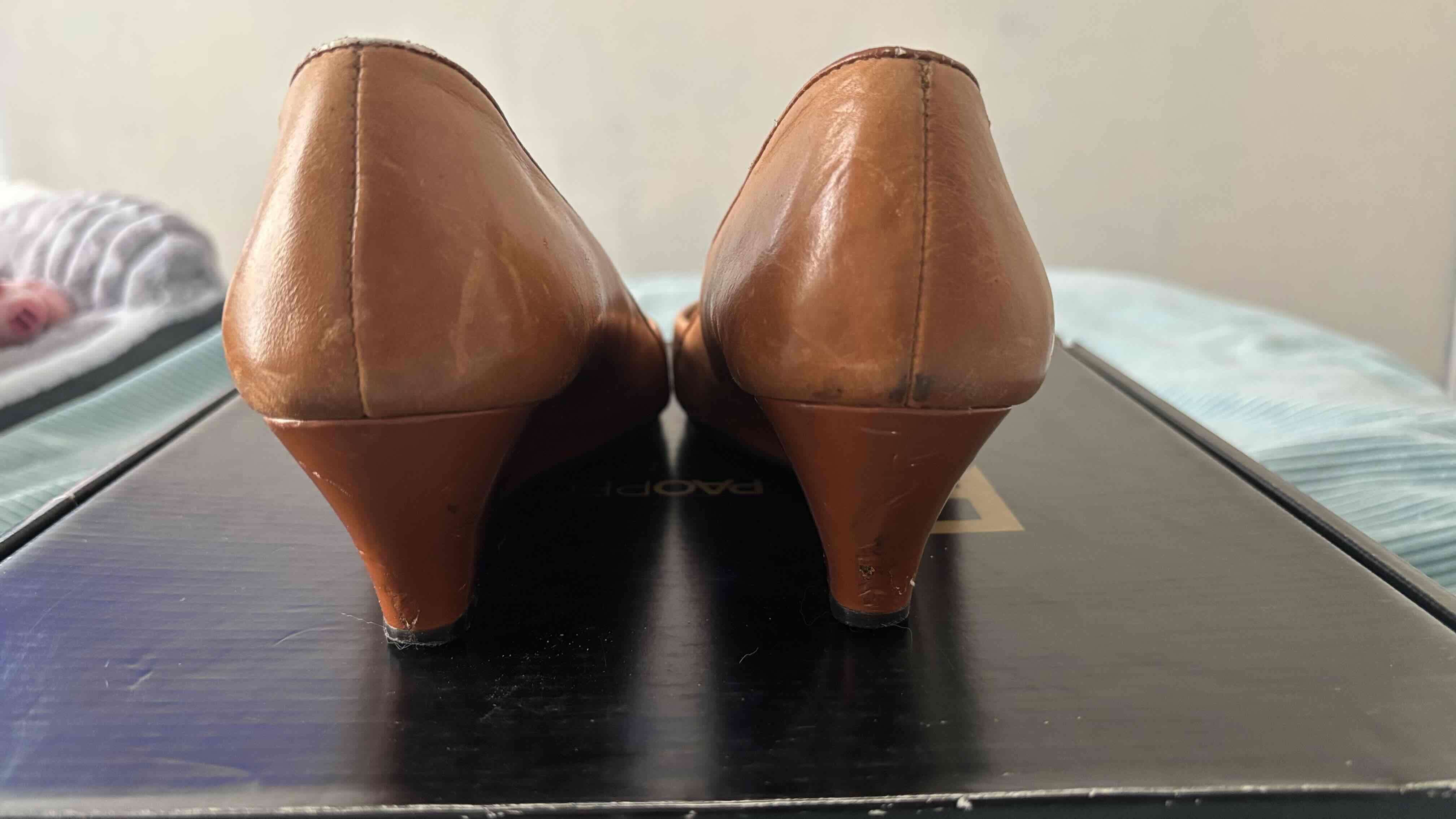 Zapatos de tacón café - miniatura 4