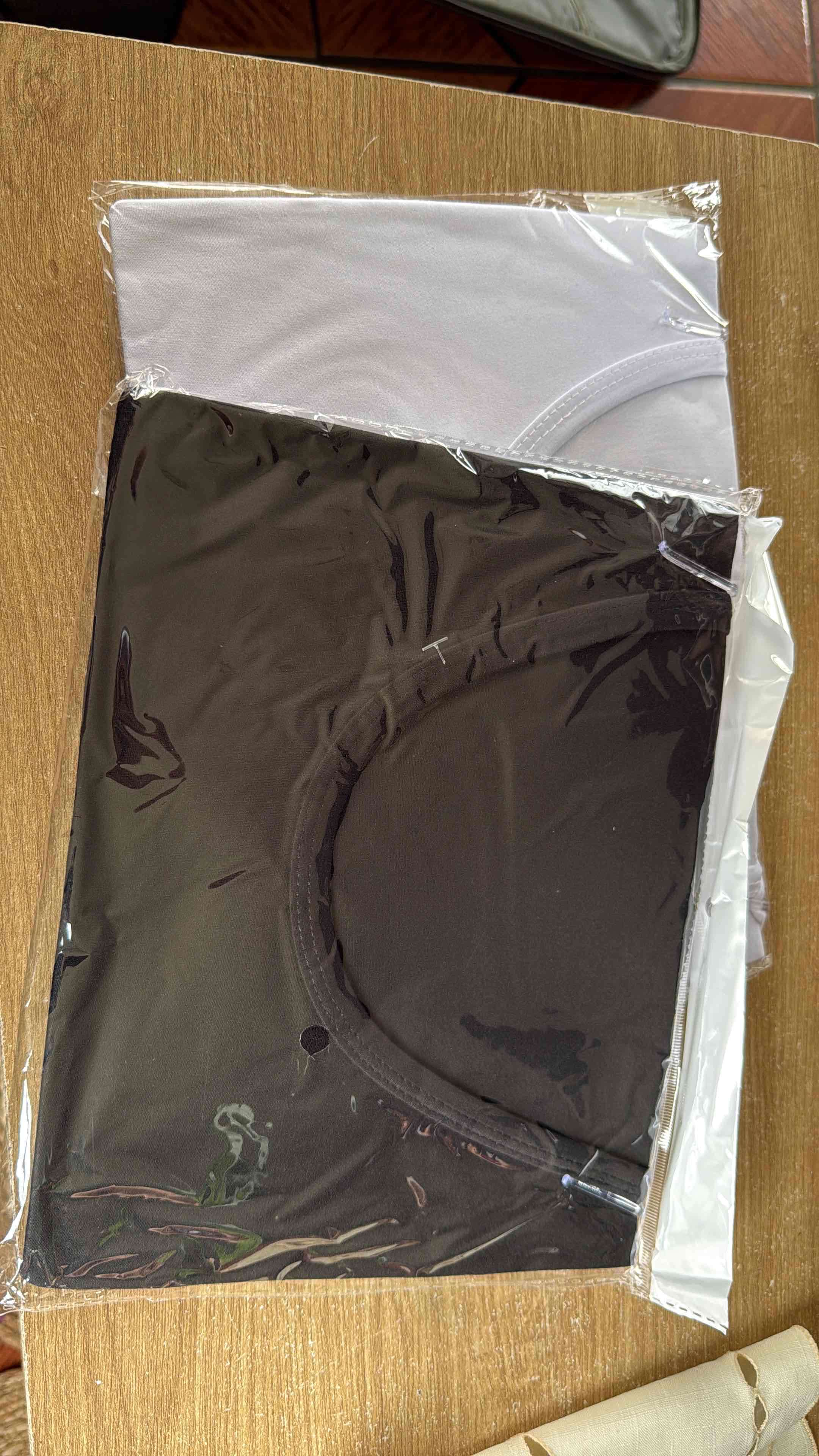 Pack de Camisetas de bambú negras y blancas