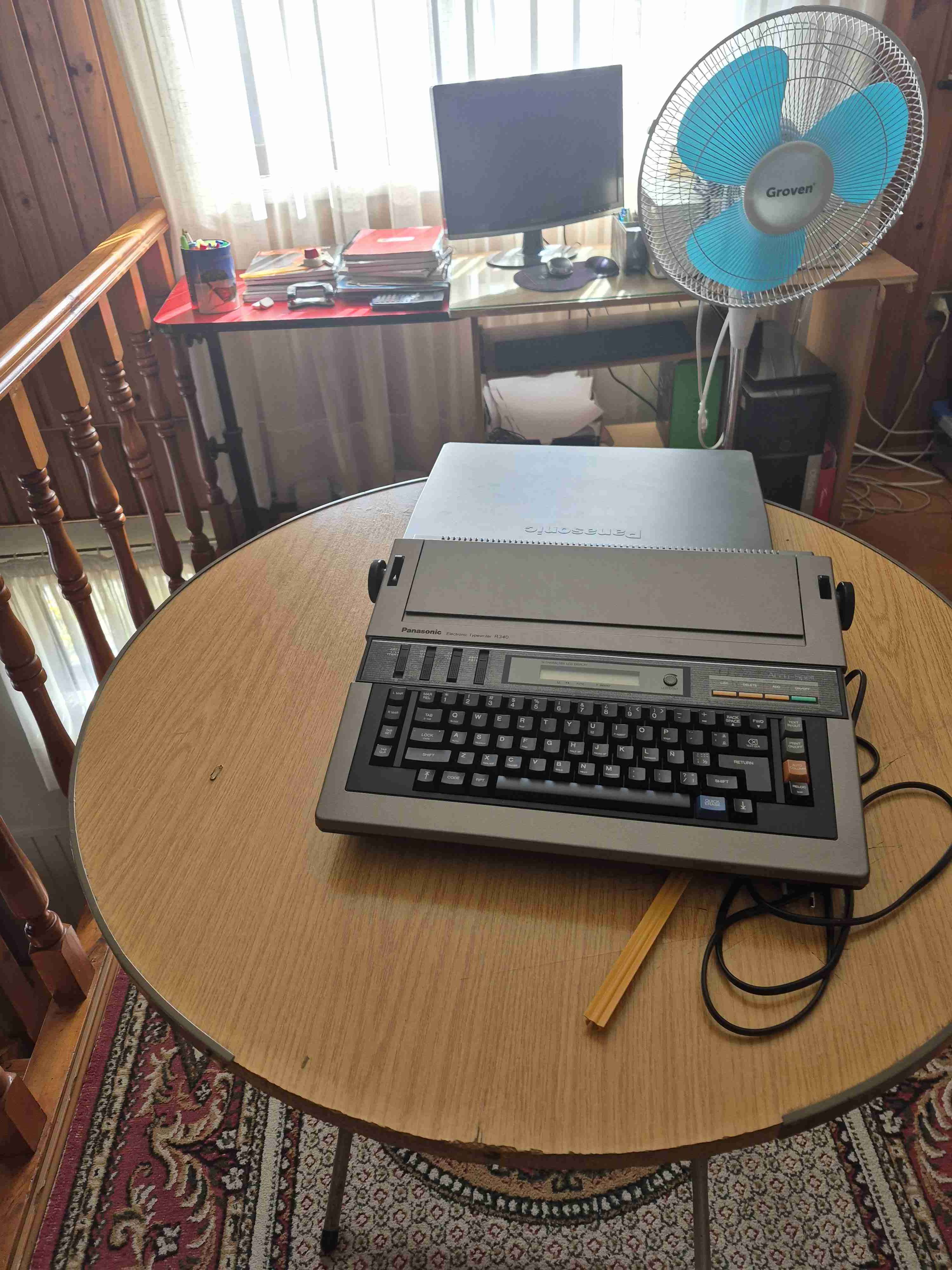 Máquina de escribir Panasonic antigua - miniatura 5