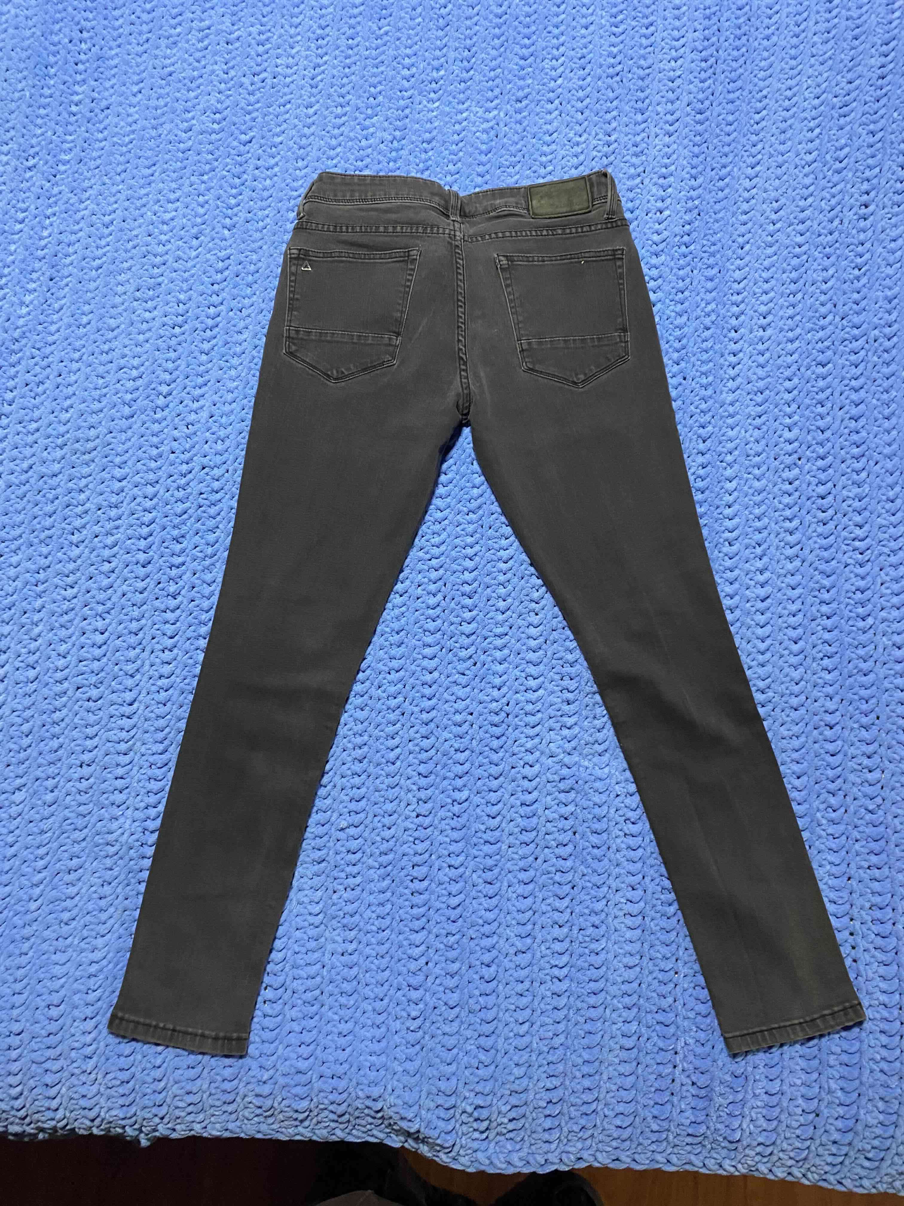 Jeans negros ajustados - miniatura 2