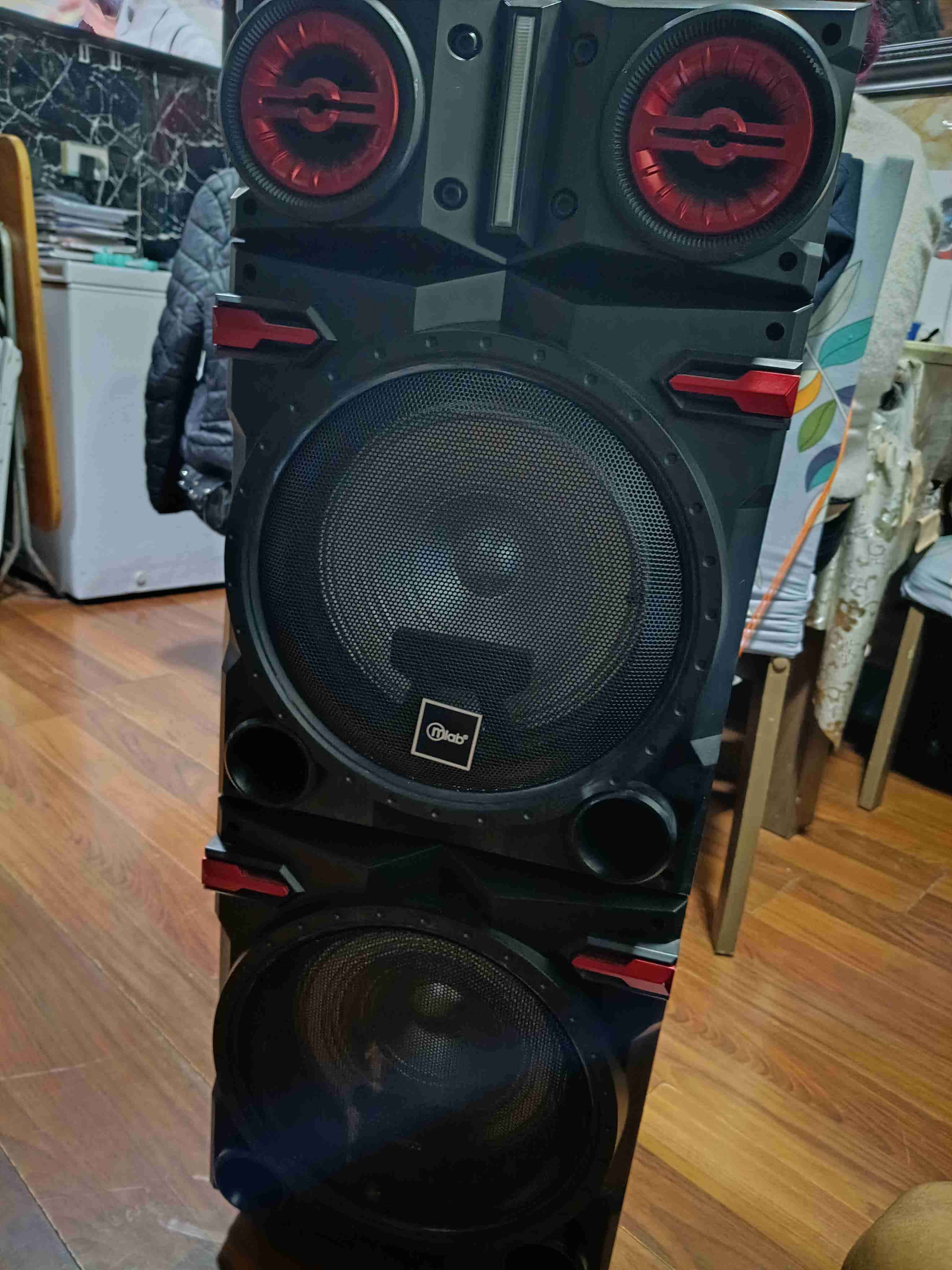 Parlante torre con luces LED - miniatura 1