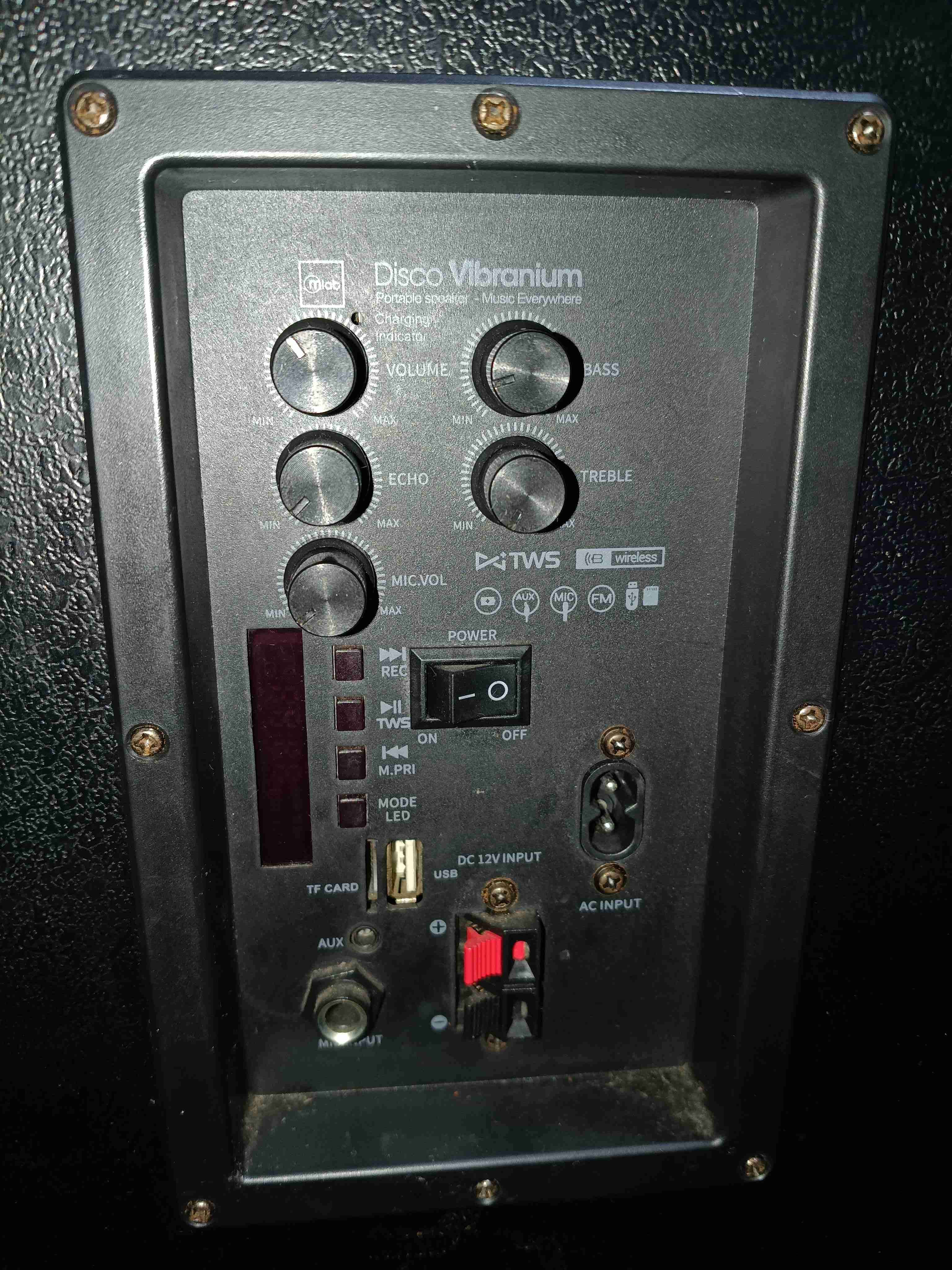 Parlante torre con luces LED - miniatura 6