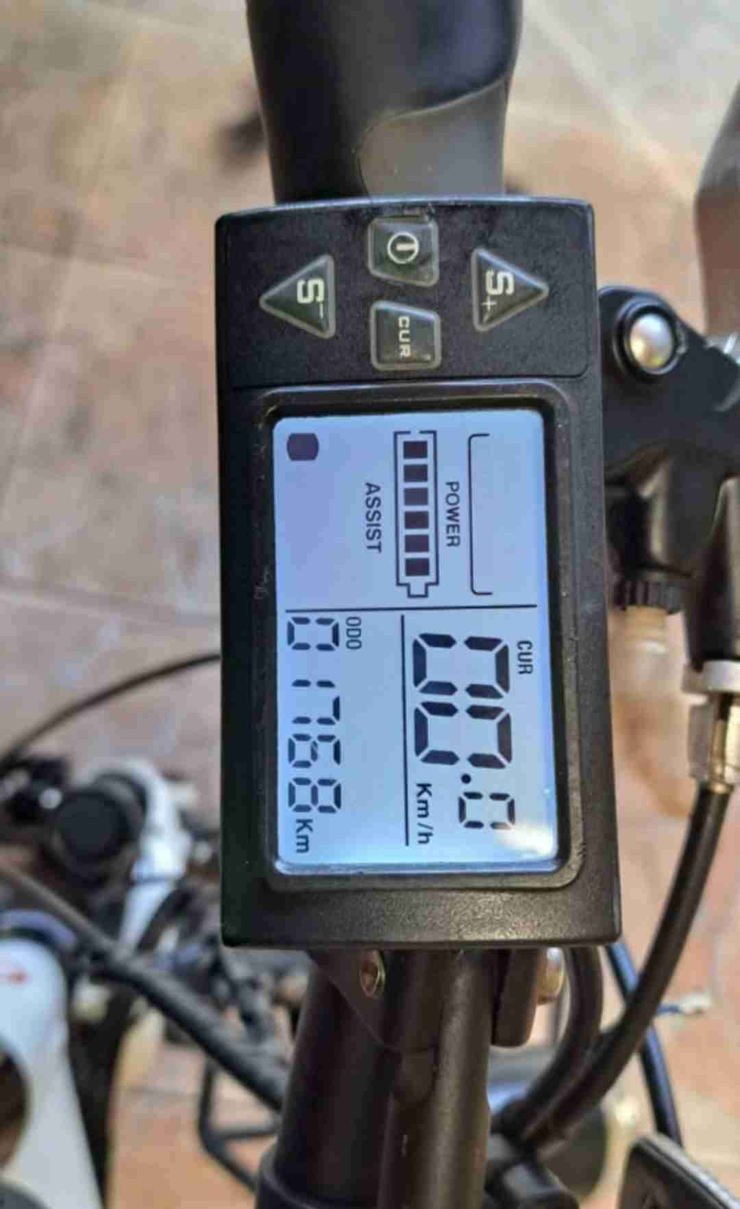 Bicicleta eléctrica blanca - miniatura 5