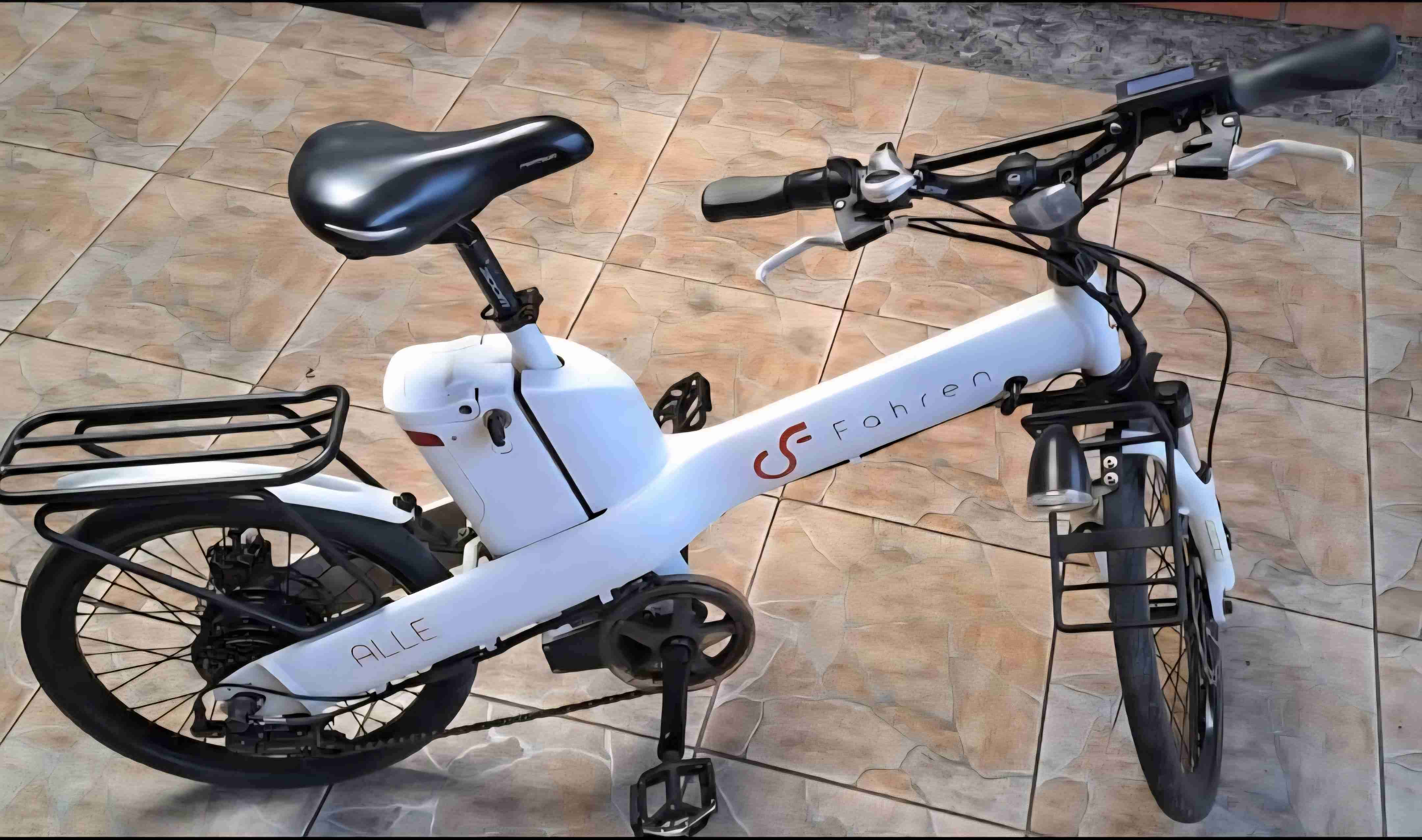 Bicicleta eléctrica blanca - miniatura 6