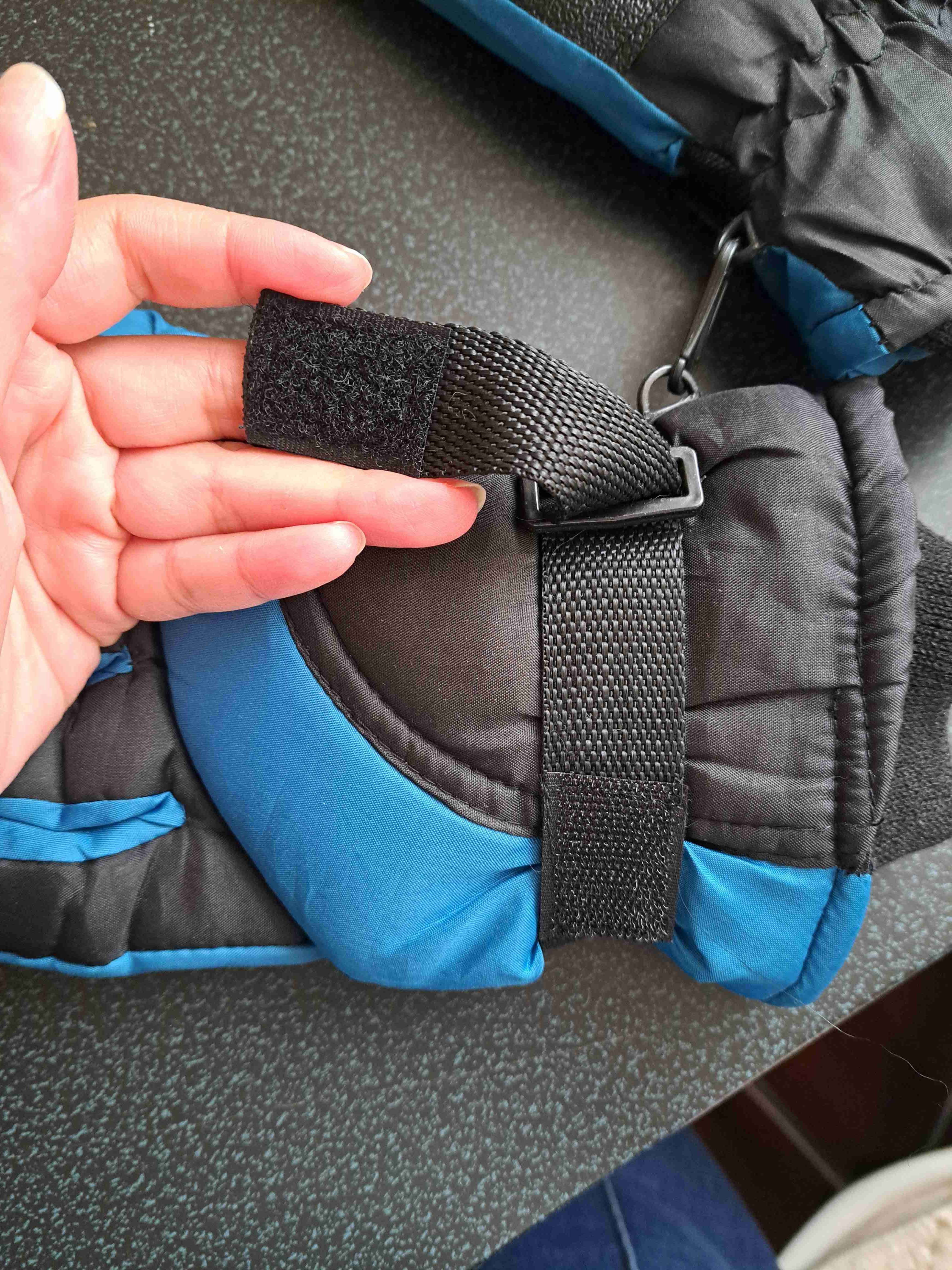 Guantes para esquiar azul y negro - miniatura 3