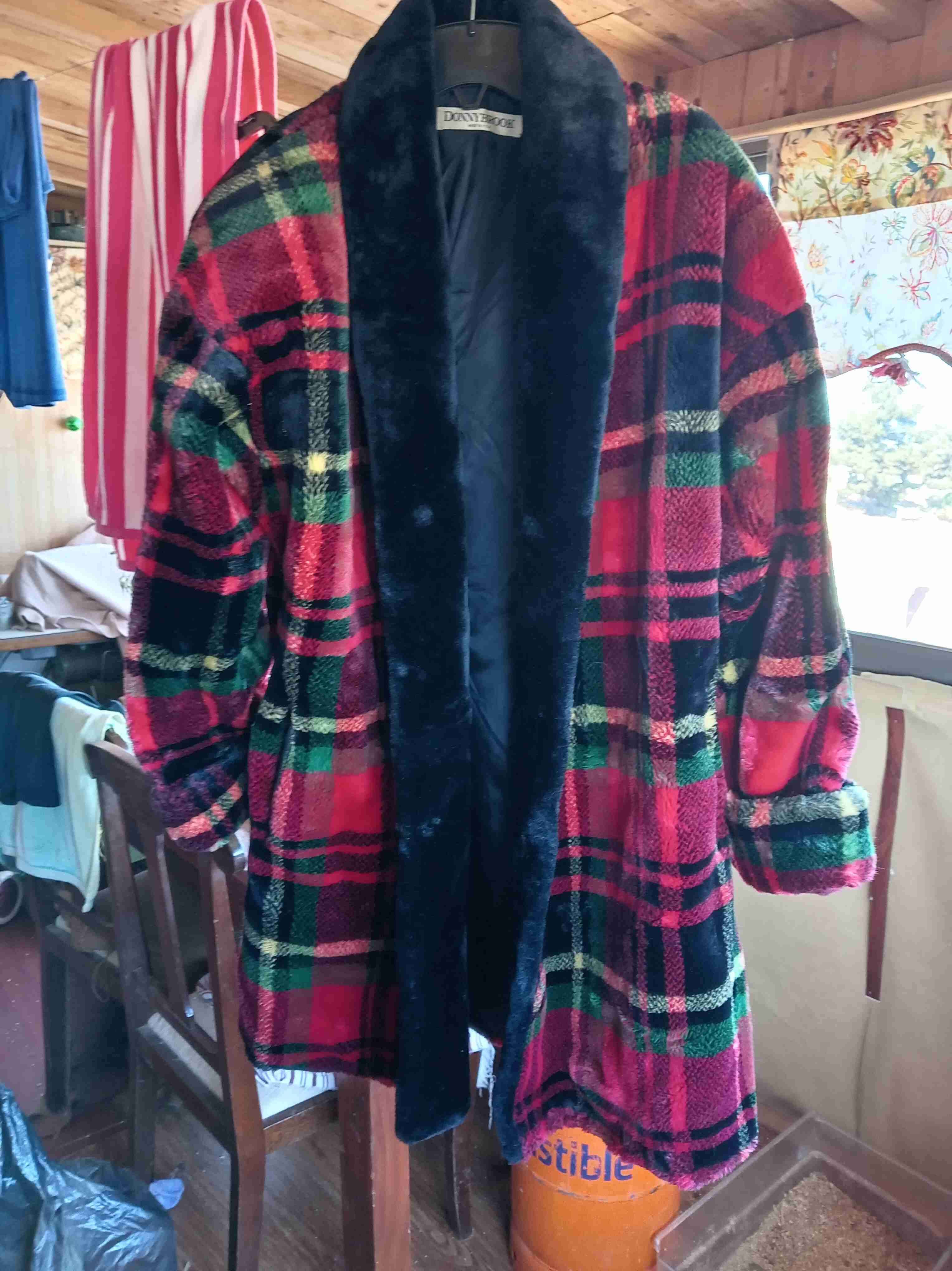 Abrigo de piel corta nuevo 0 uso