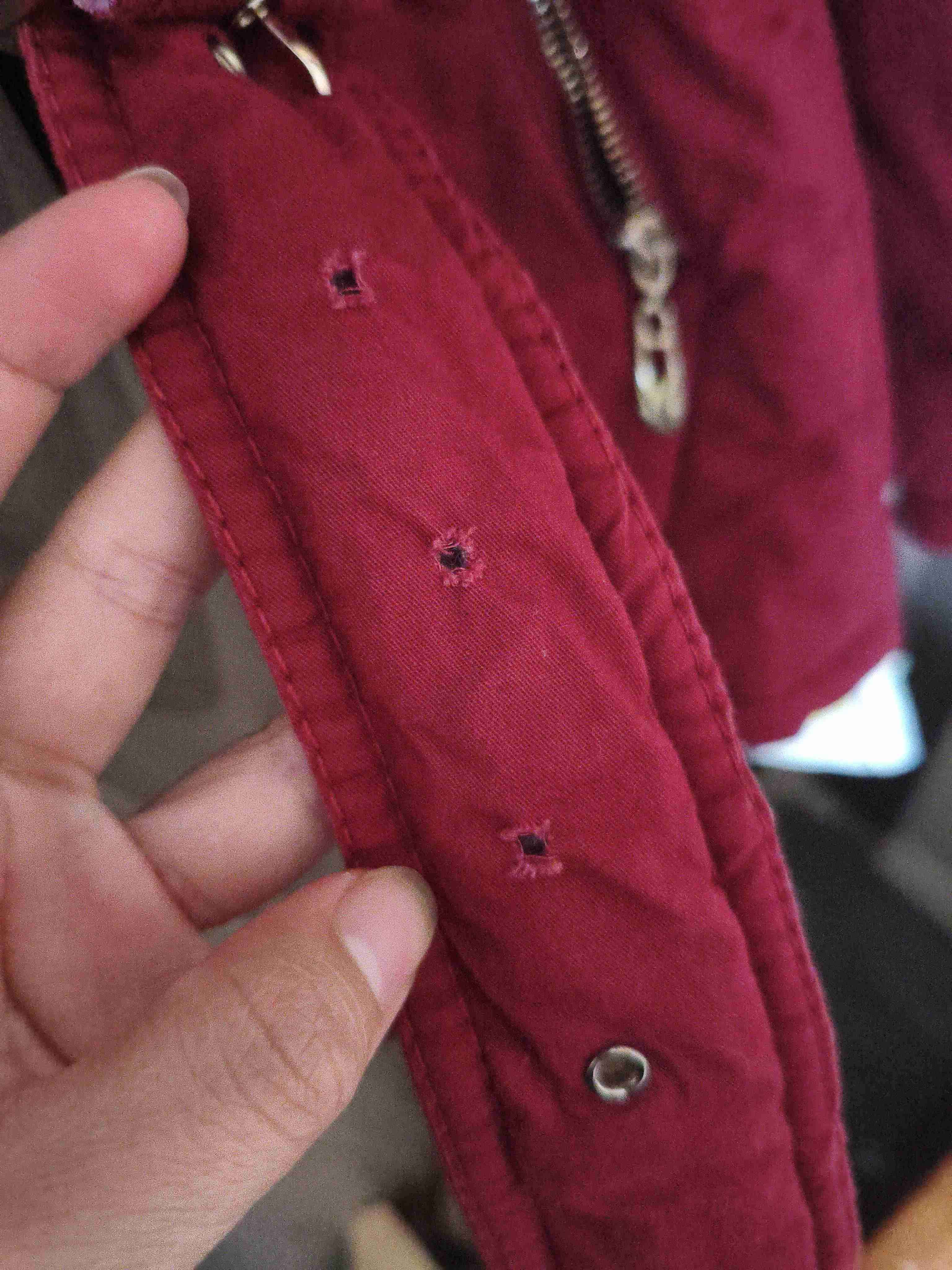 Chaqueta roja con cinturón - miniatura 2