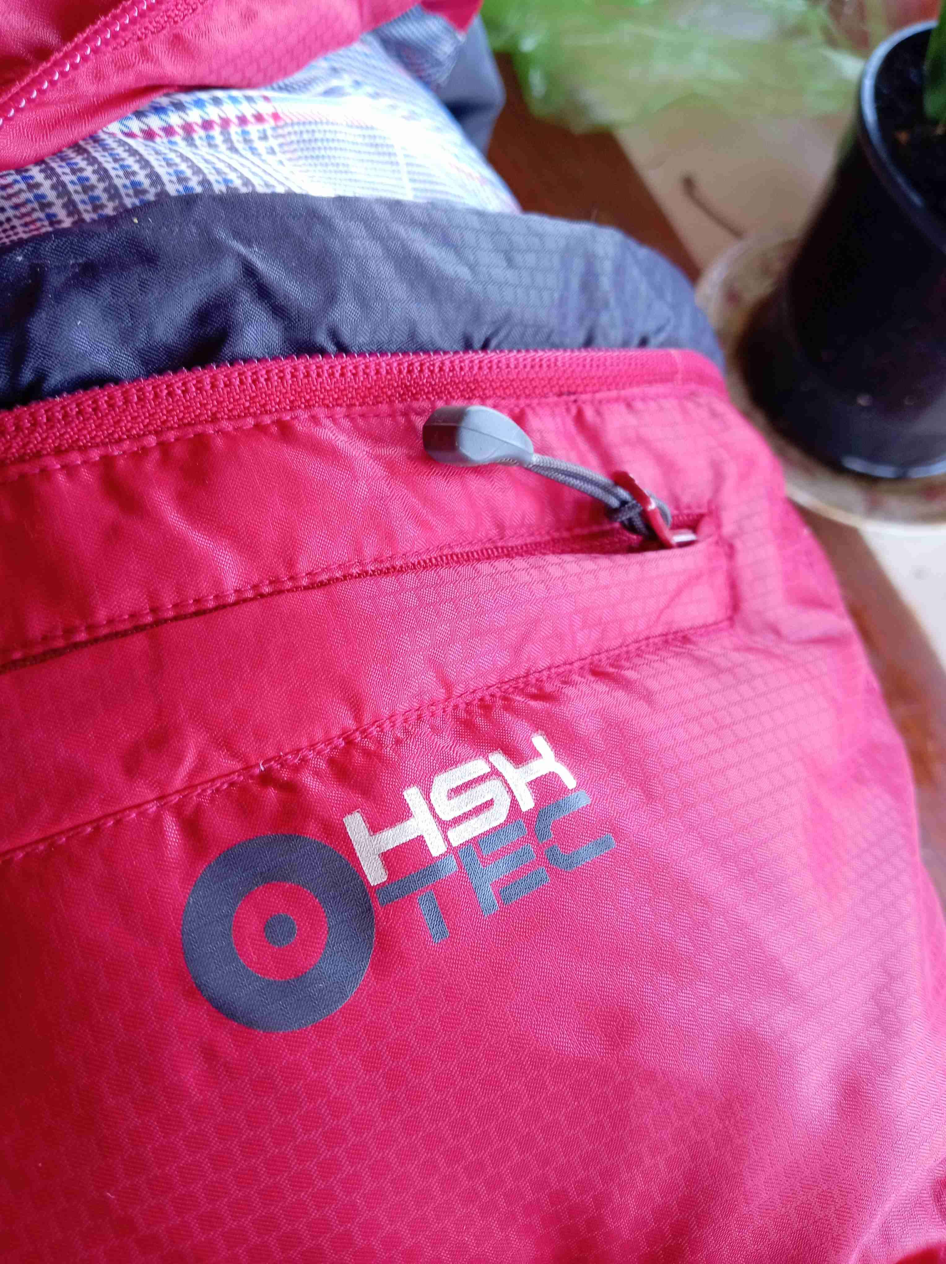 Parca roja oscuro la foto se ve clara acolchada nu - miniatura 2