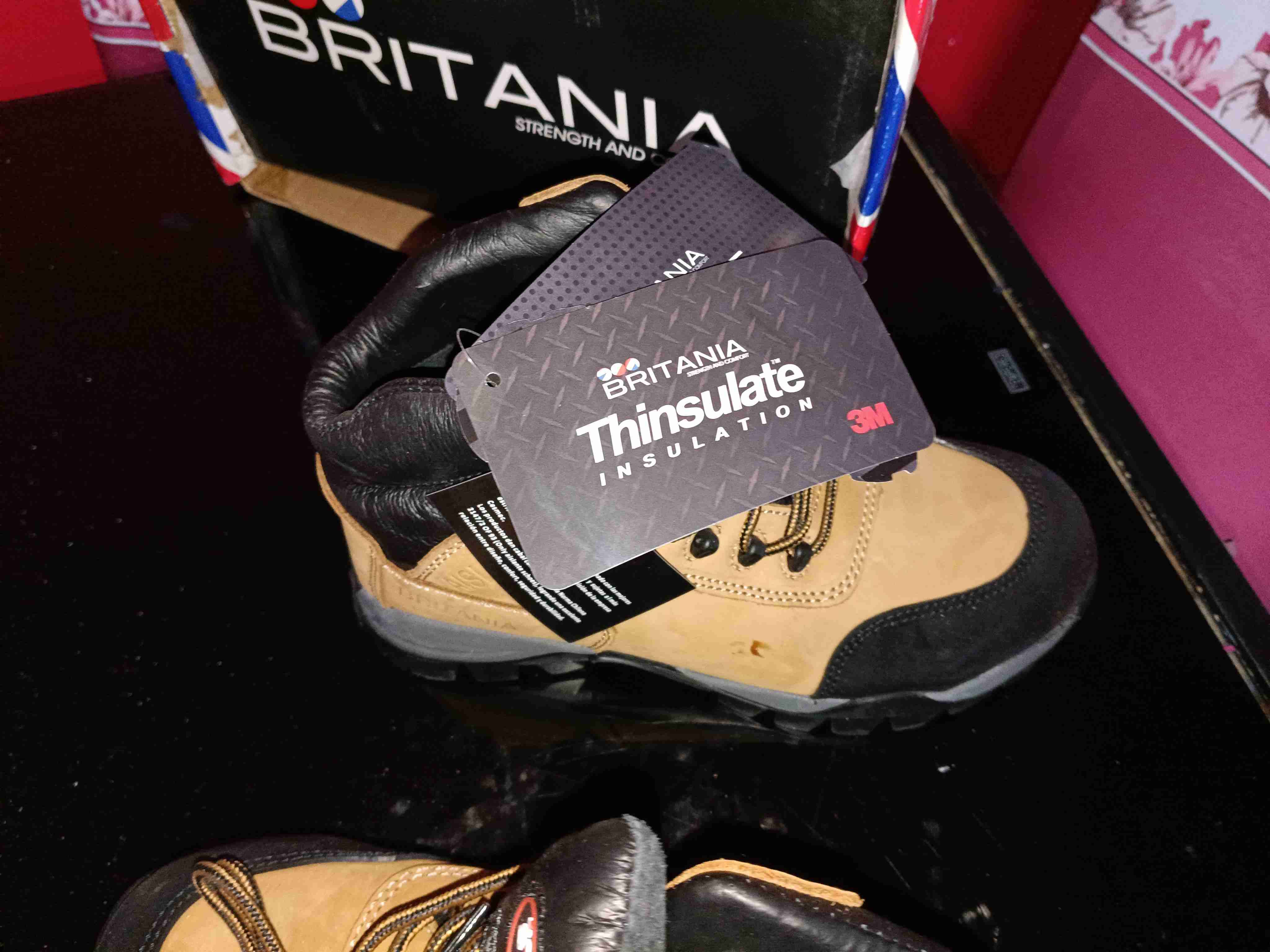 Botas trekking Britania amarillas - miniatura 5