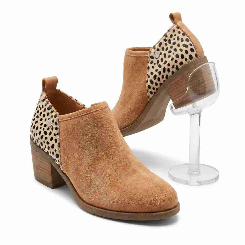 Botines camel con estampado animal print