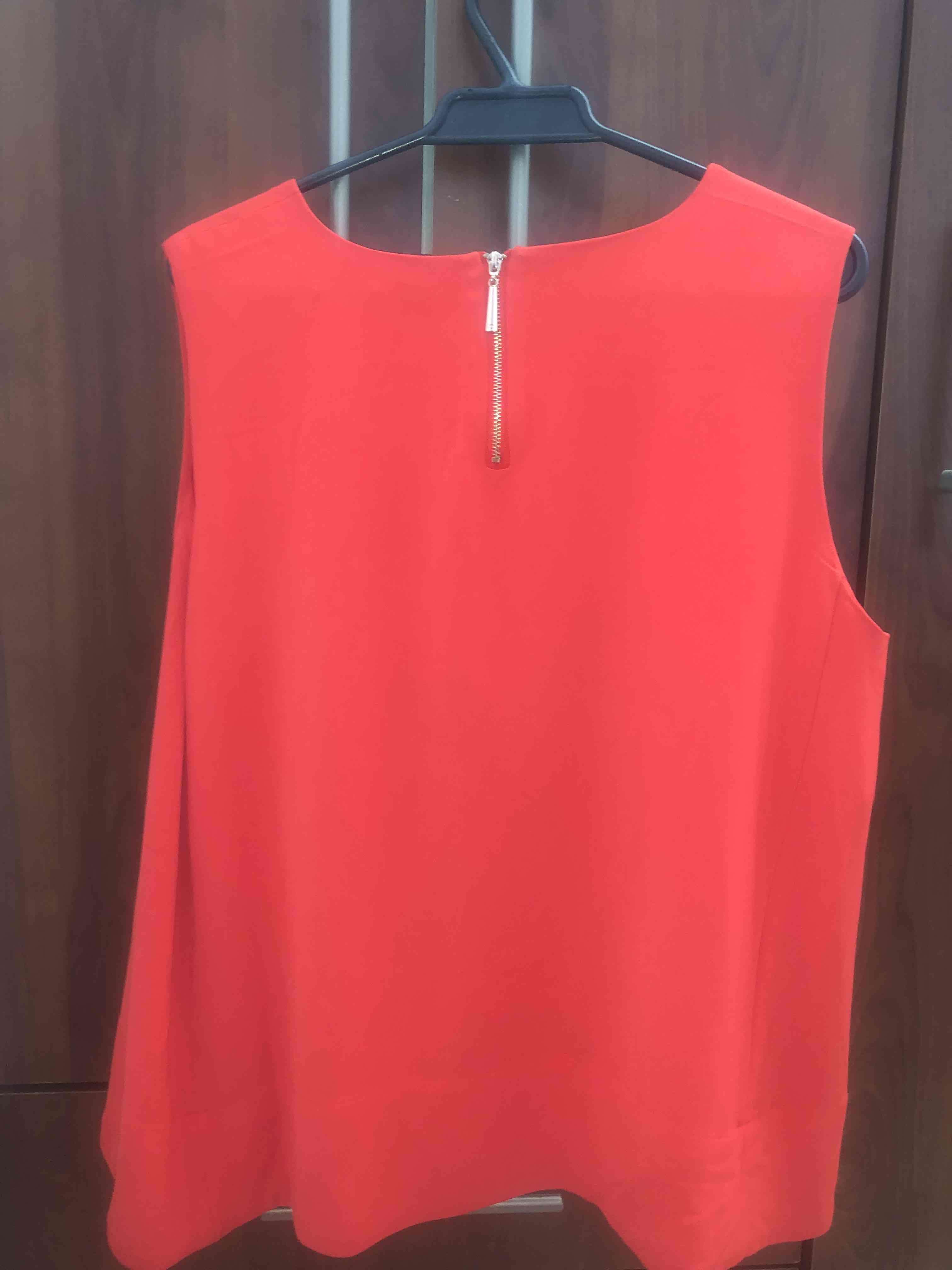 Blusa sin mangas roja - miniatura 2