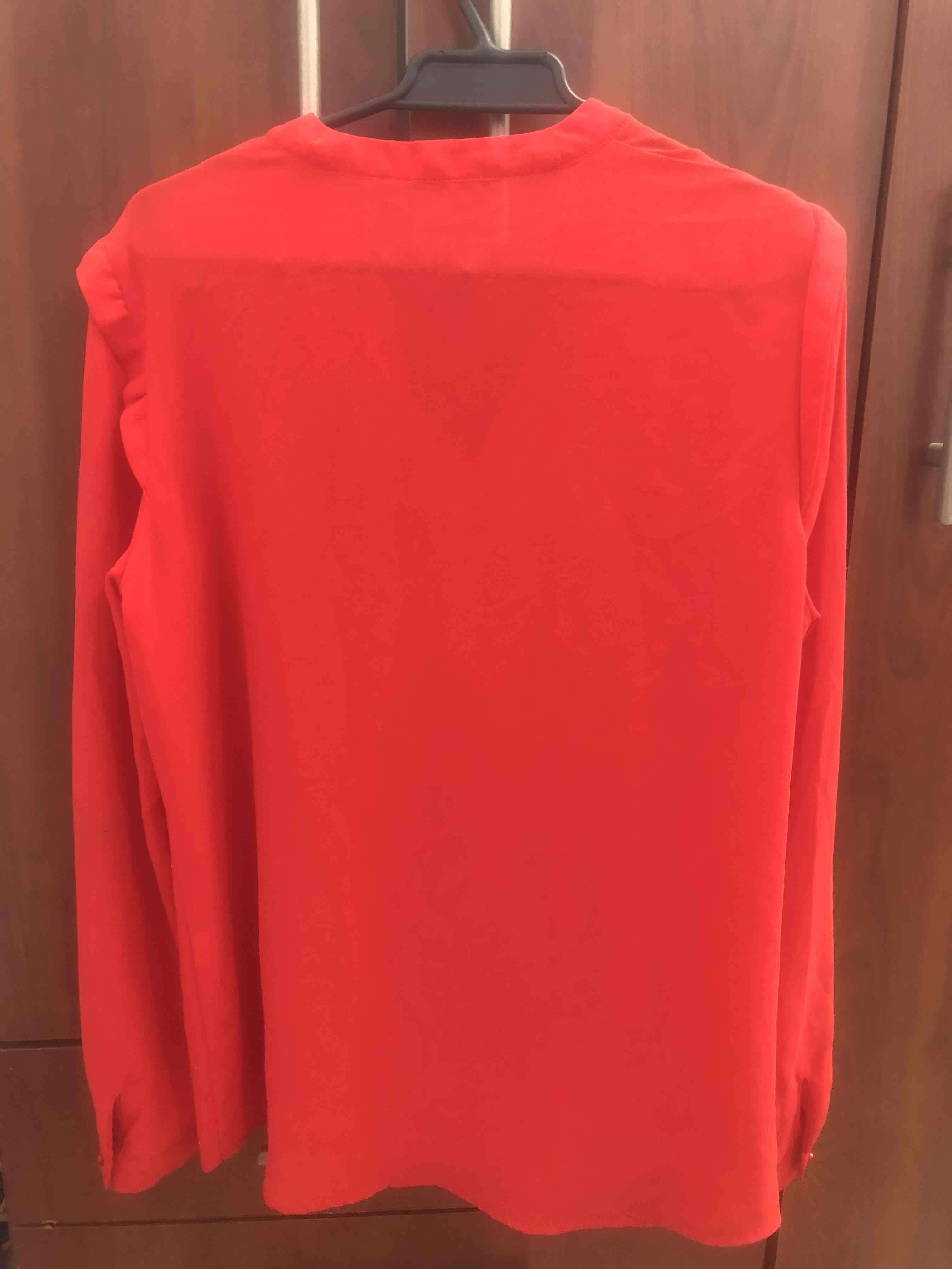 Blusa roja con puntos - miniatura 3