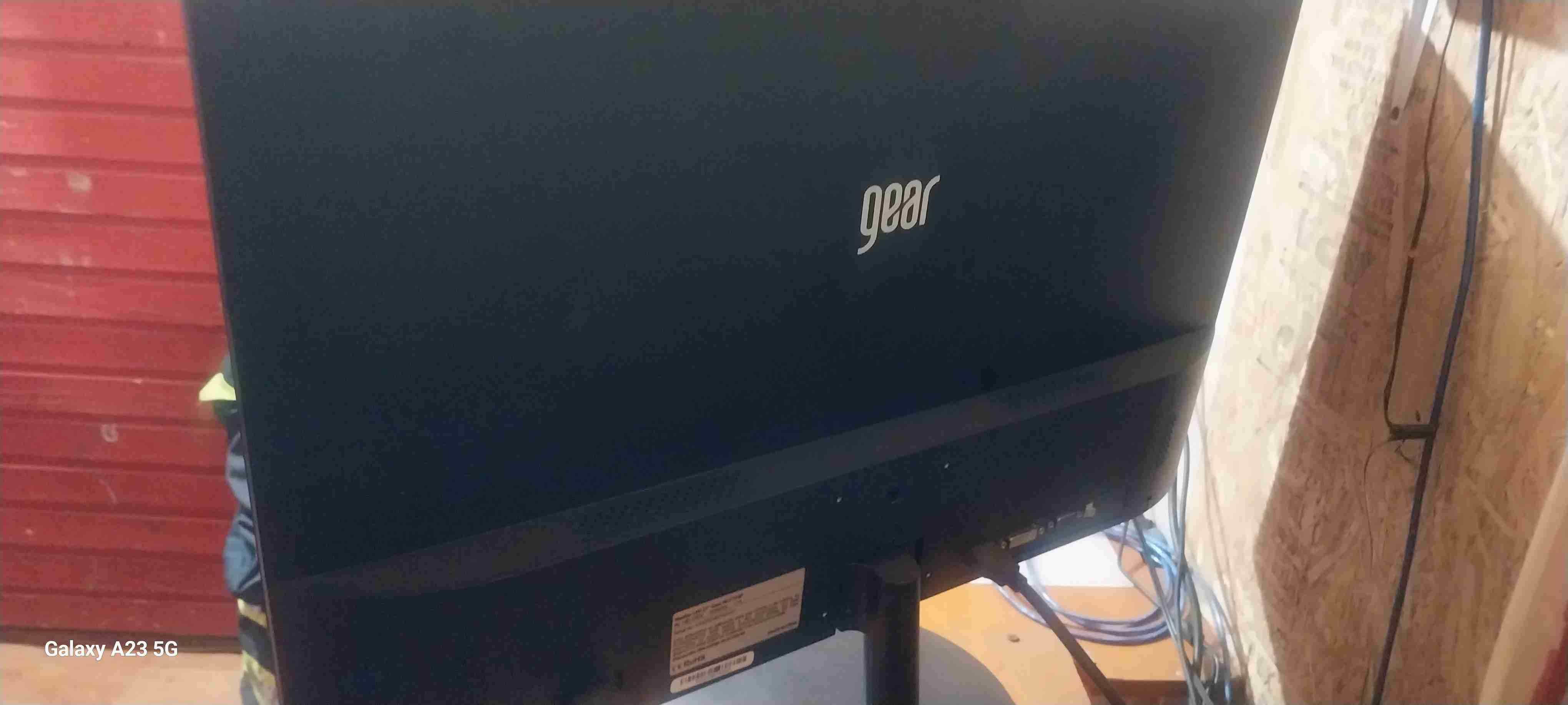 Monitor Gear Full HD - miniatura 1