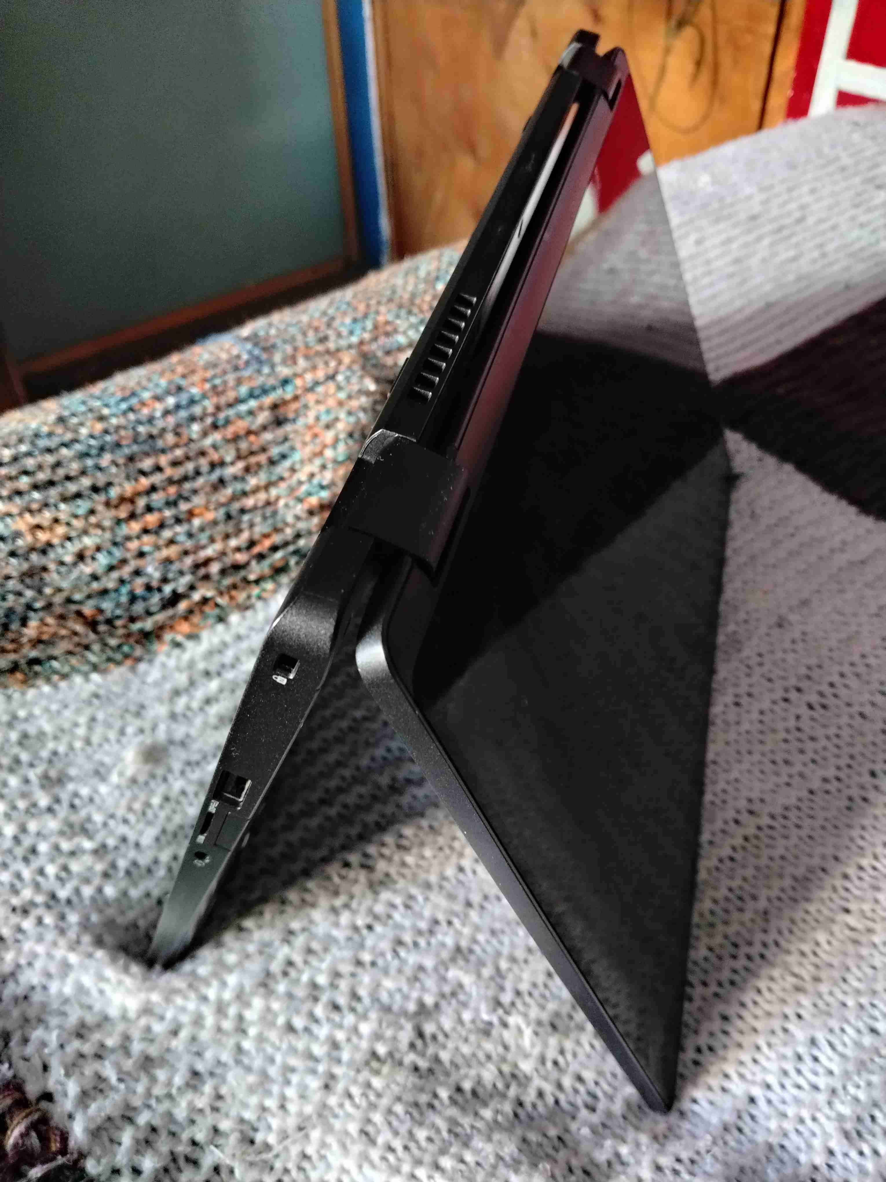 Notebook Dell 5300 2 en 1 convertible touch negro - miniatura 1