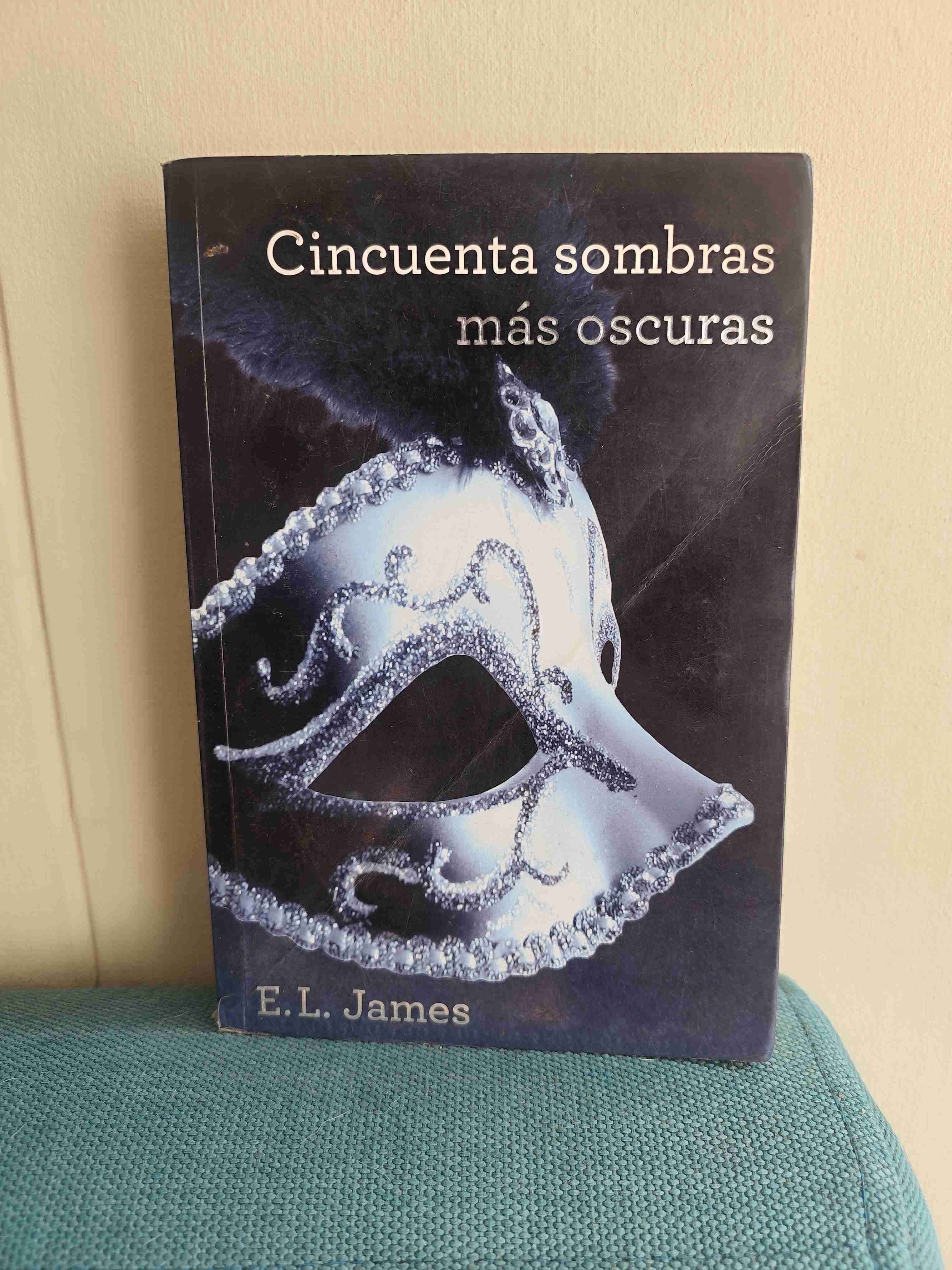 Libro Cincuenta sombras más oscuras