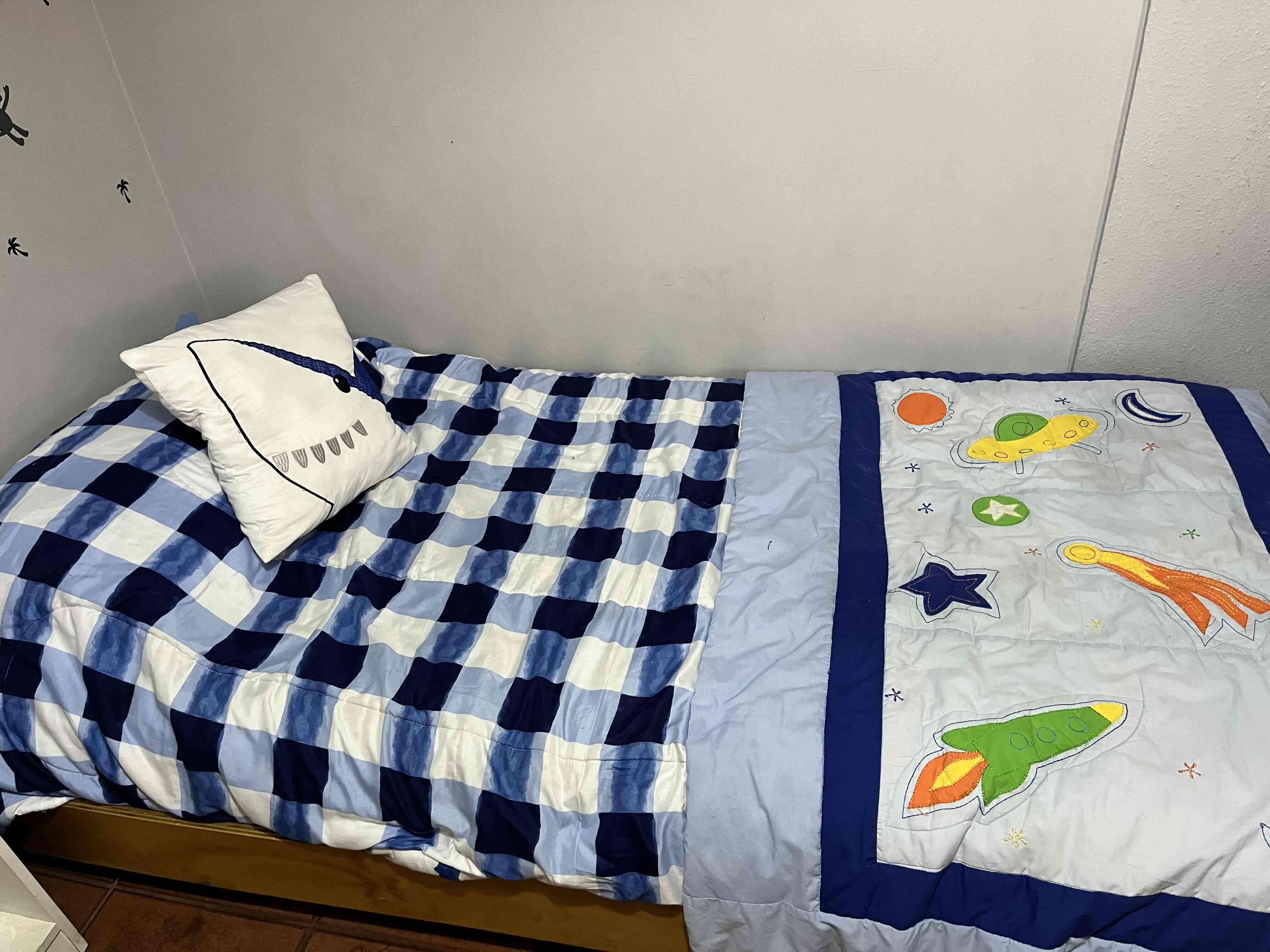 Cama individual de madera Montessori - miniatura 2