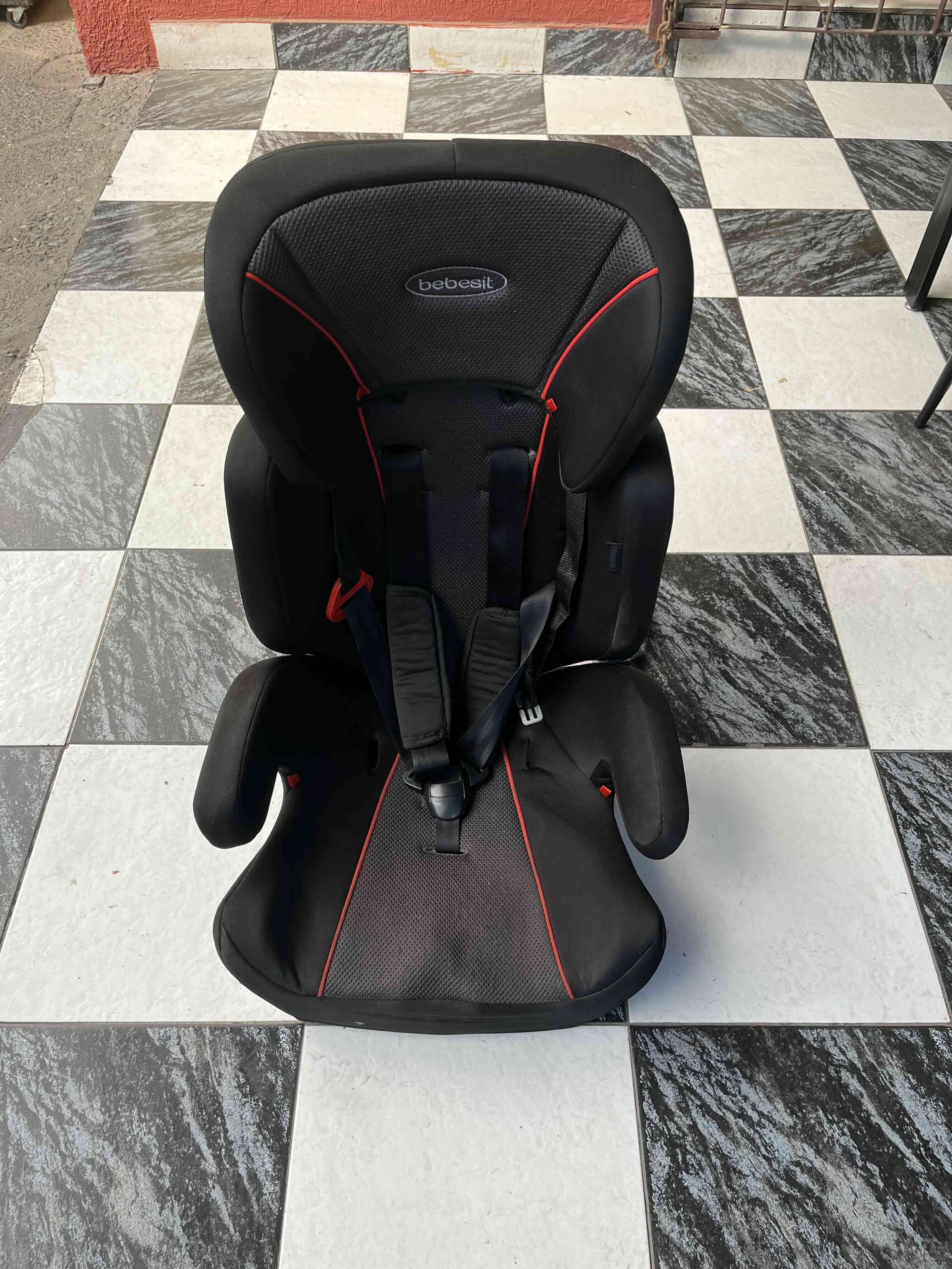 Silla de auto Bebesit negra - miniatura 1