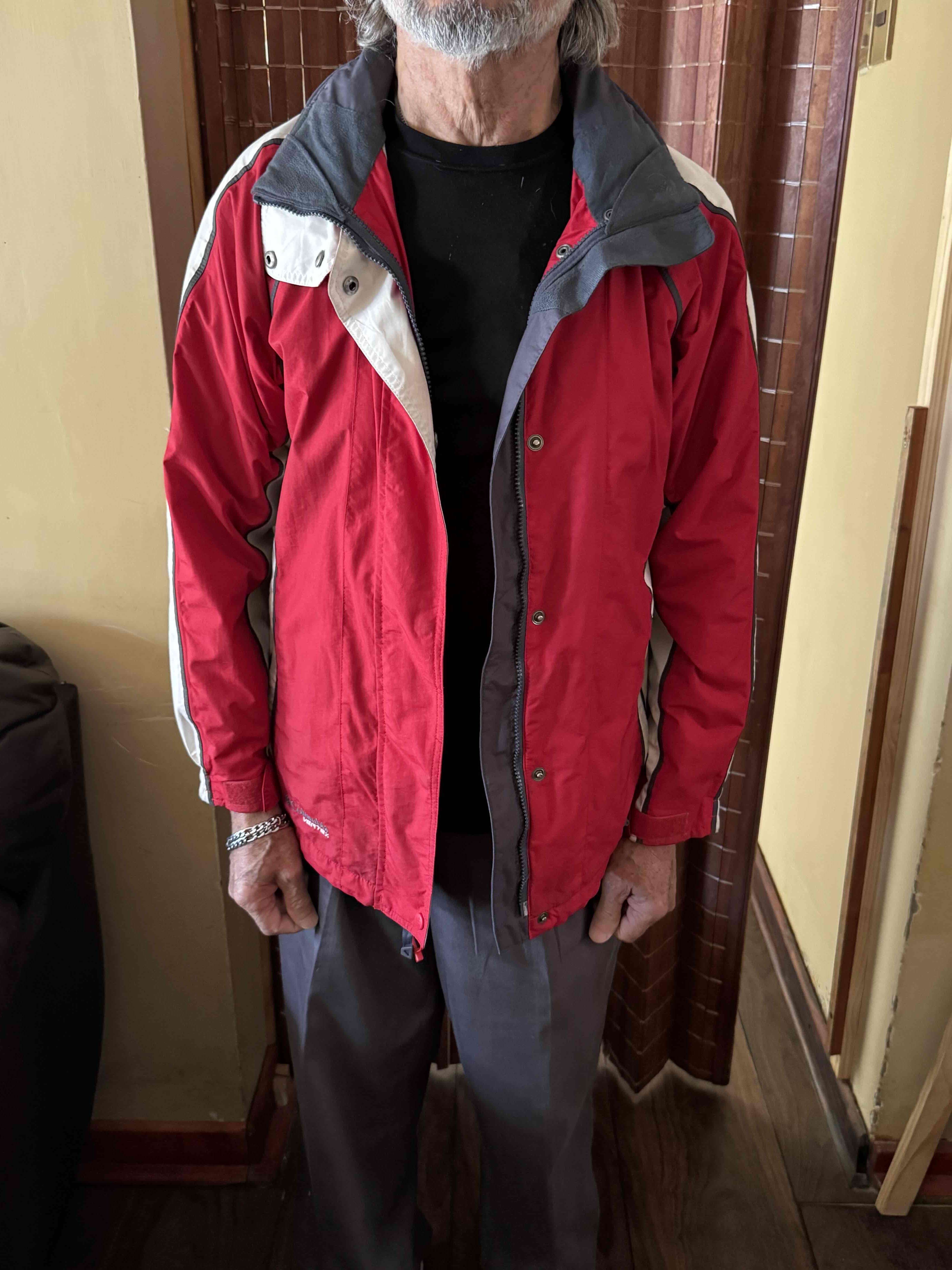 Chaqueta deportiva roja - miniatura 1