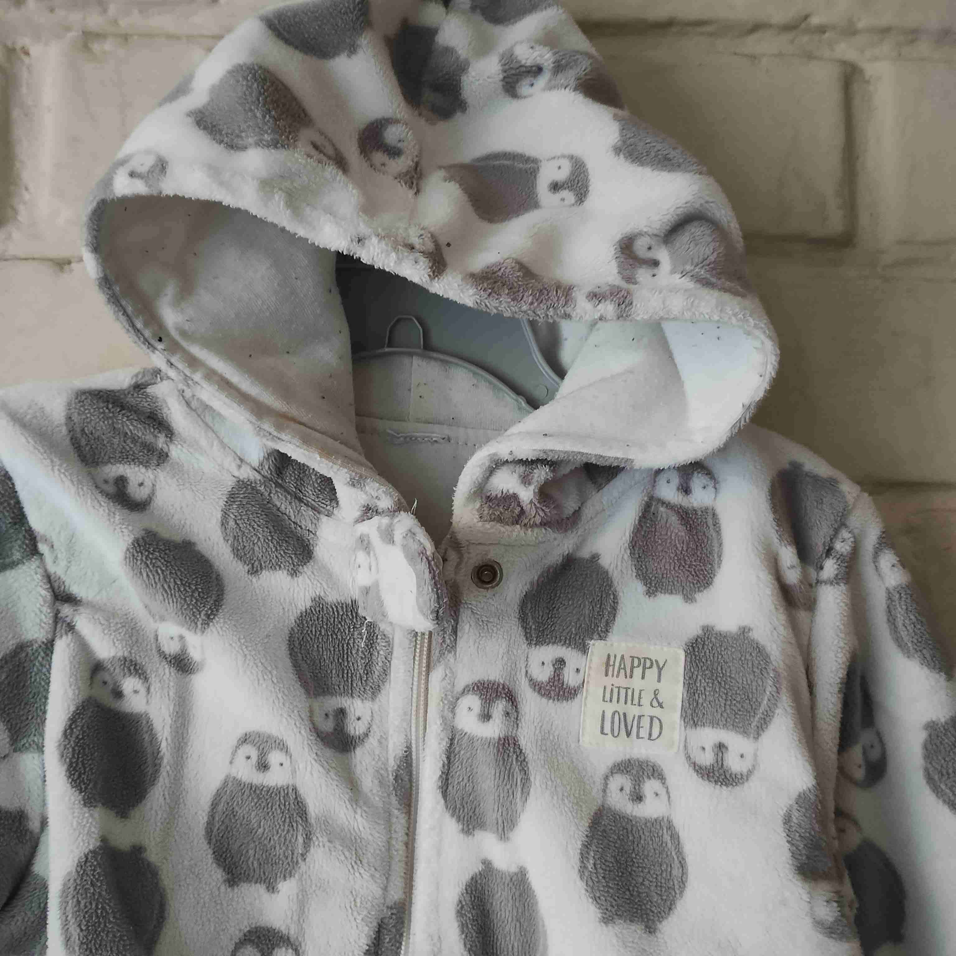 Enterito de bebé con capucha - miniatura 3