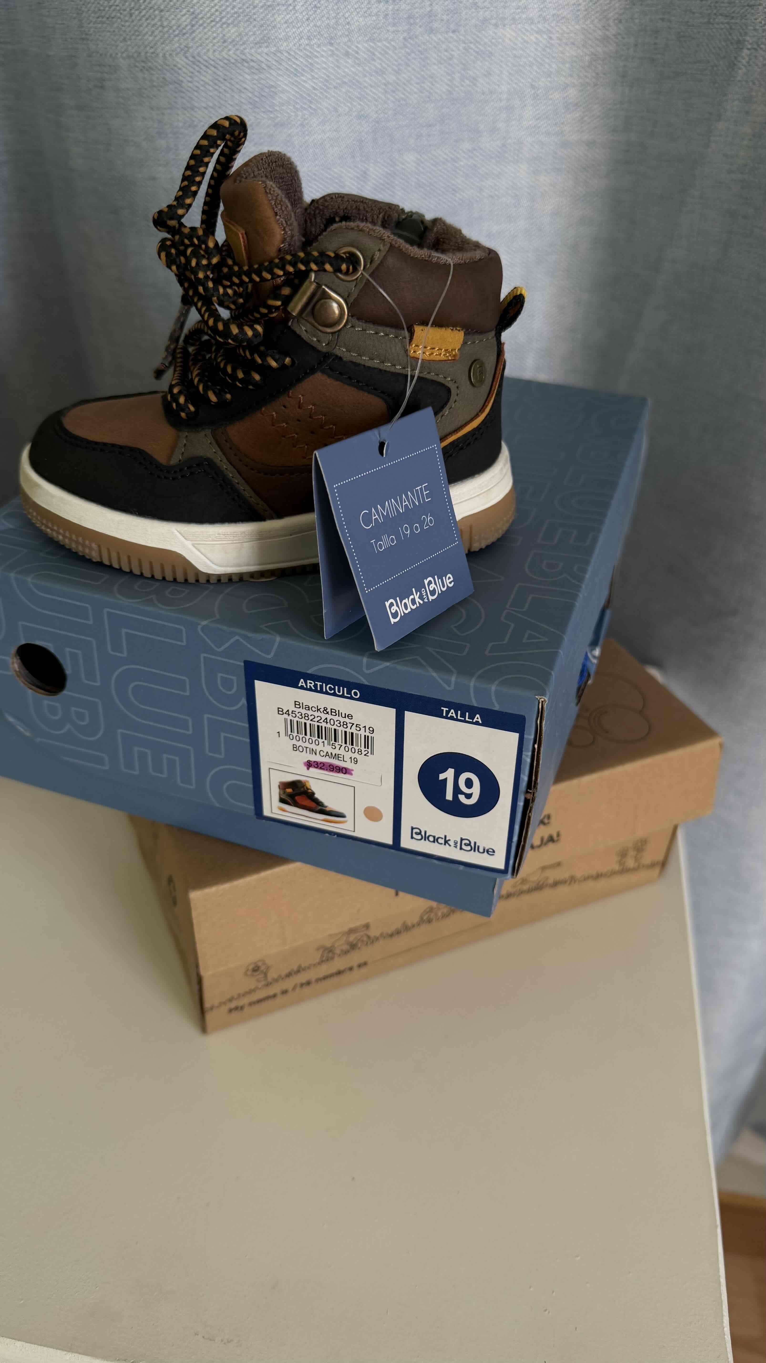 Botines camel para niño talla 19