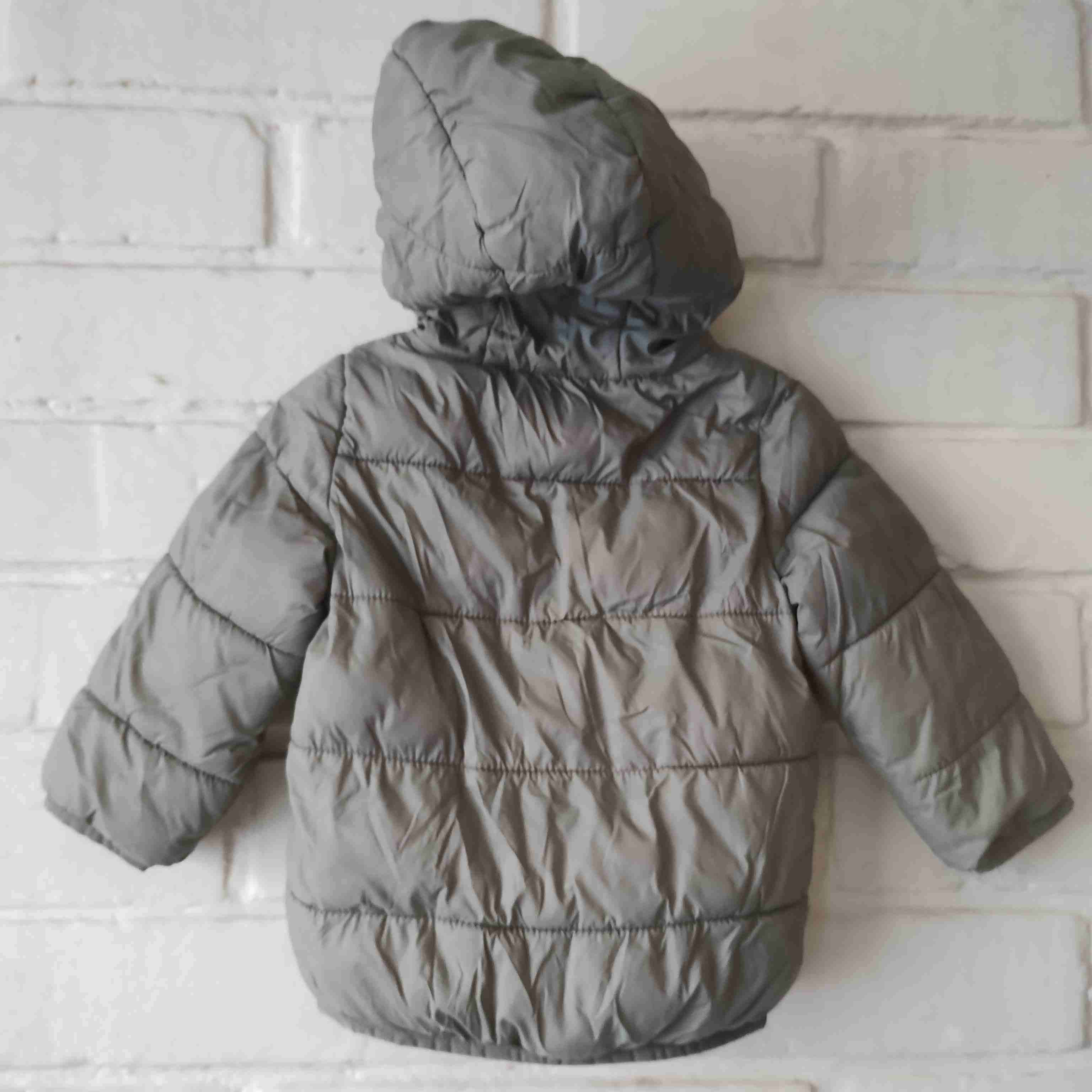 Chaqueta infantil verde  con capucha - miniatura 2