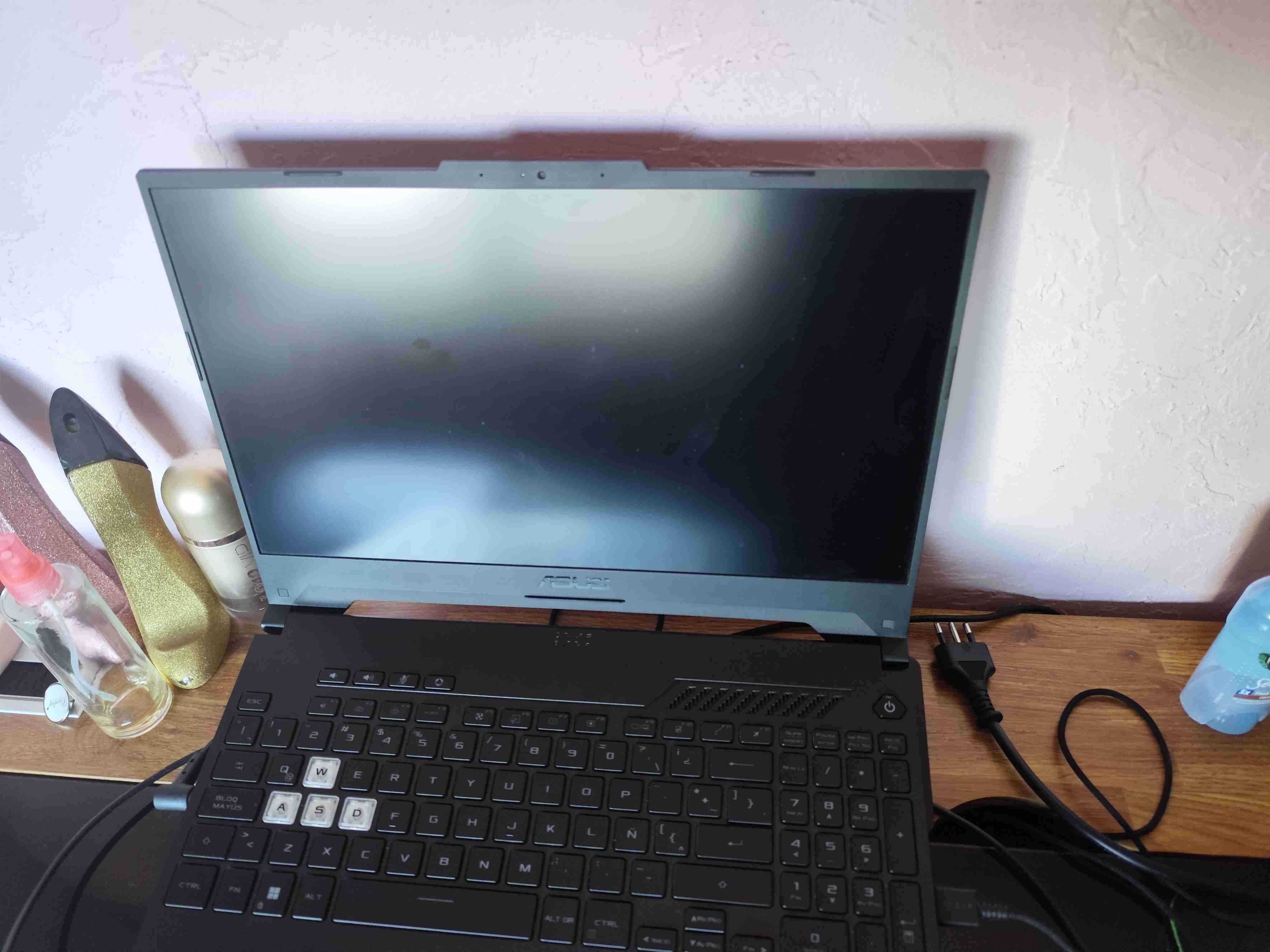 Notebook Gamer ASUS F15 - miniatura 1