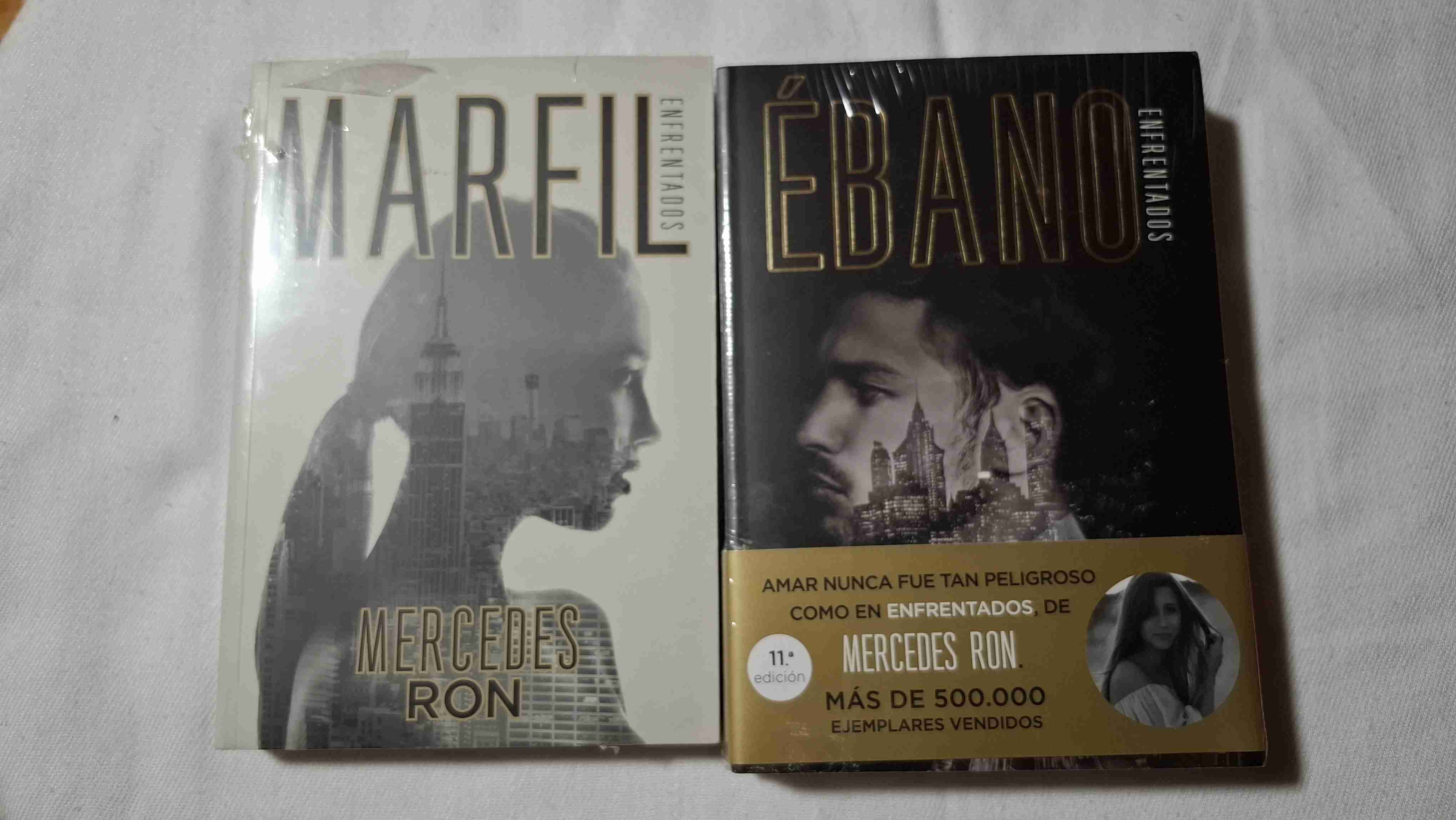 Libros "Marfil" y "Ébano" de Mercedes Ron - miniatura 1