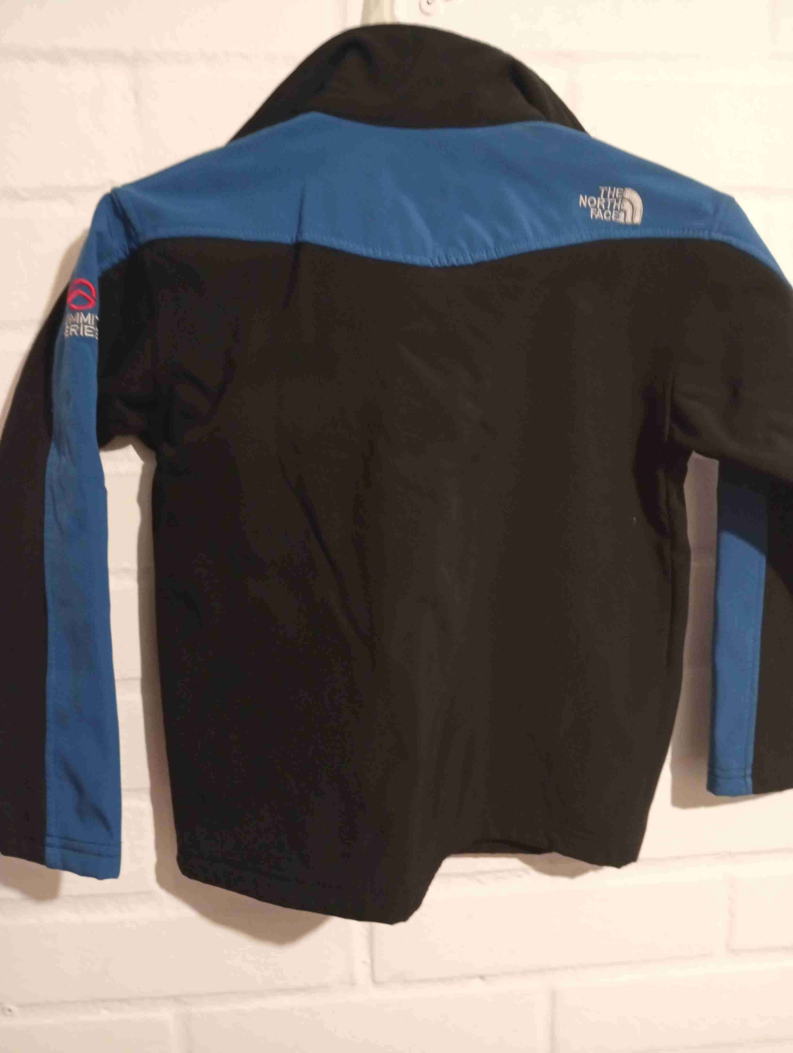 Chaqueta polar negra y azul North Face - miniatura 4