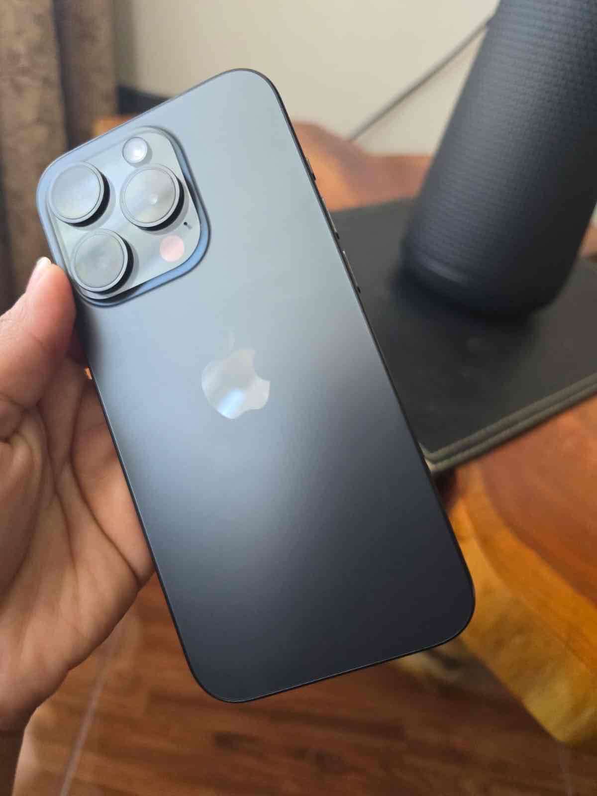 IPhone 15 pro 128GB - miniatura 2