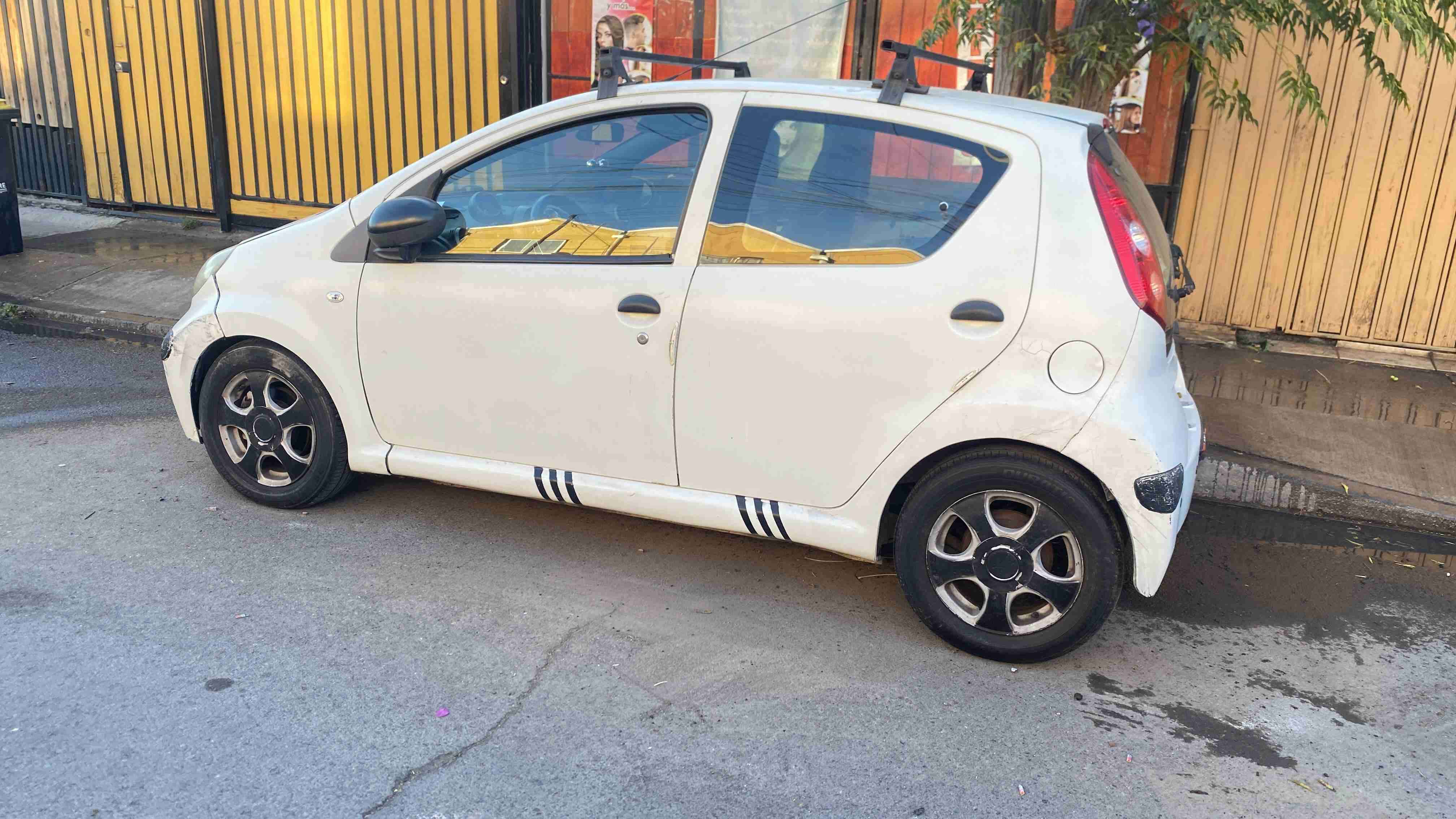 Se Vende Auto BYD - miniatura 4