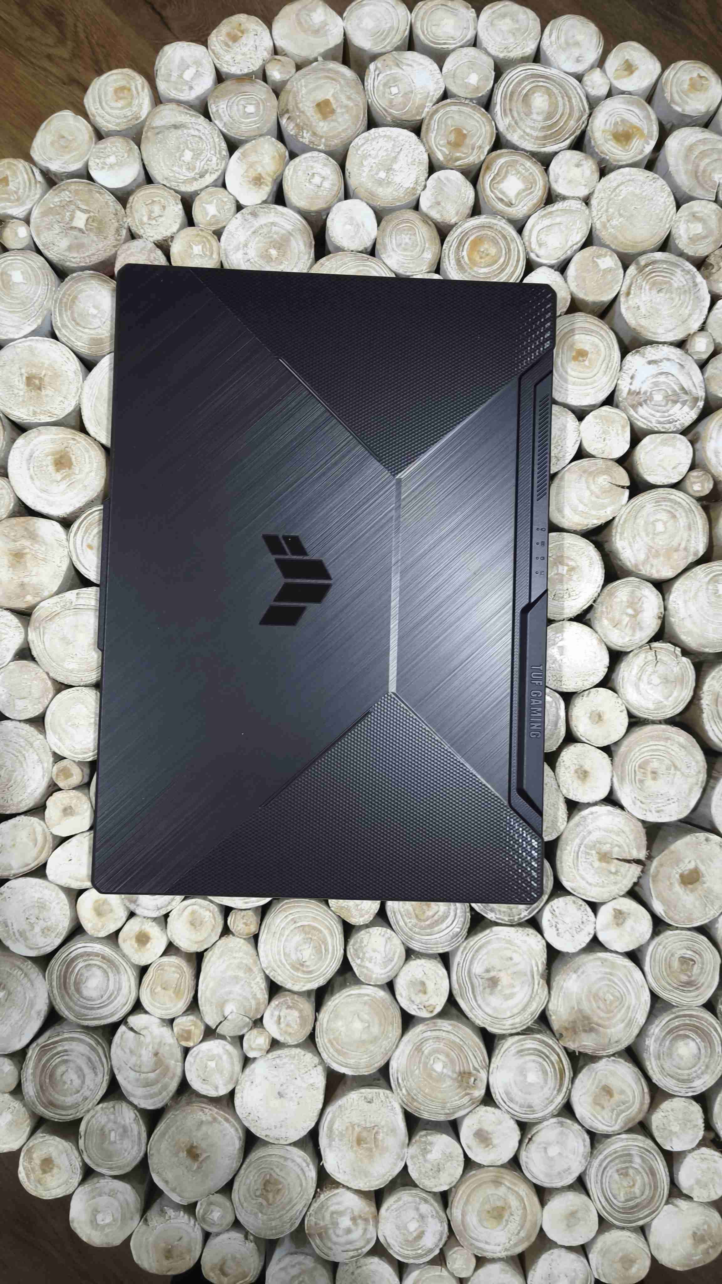 Laptop ASUS TUF Gaming A15 RTX2050 Ryzen7 - miniatura 3