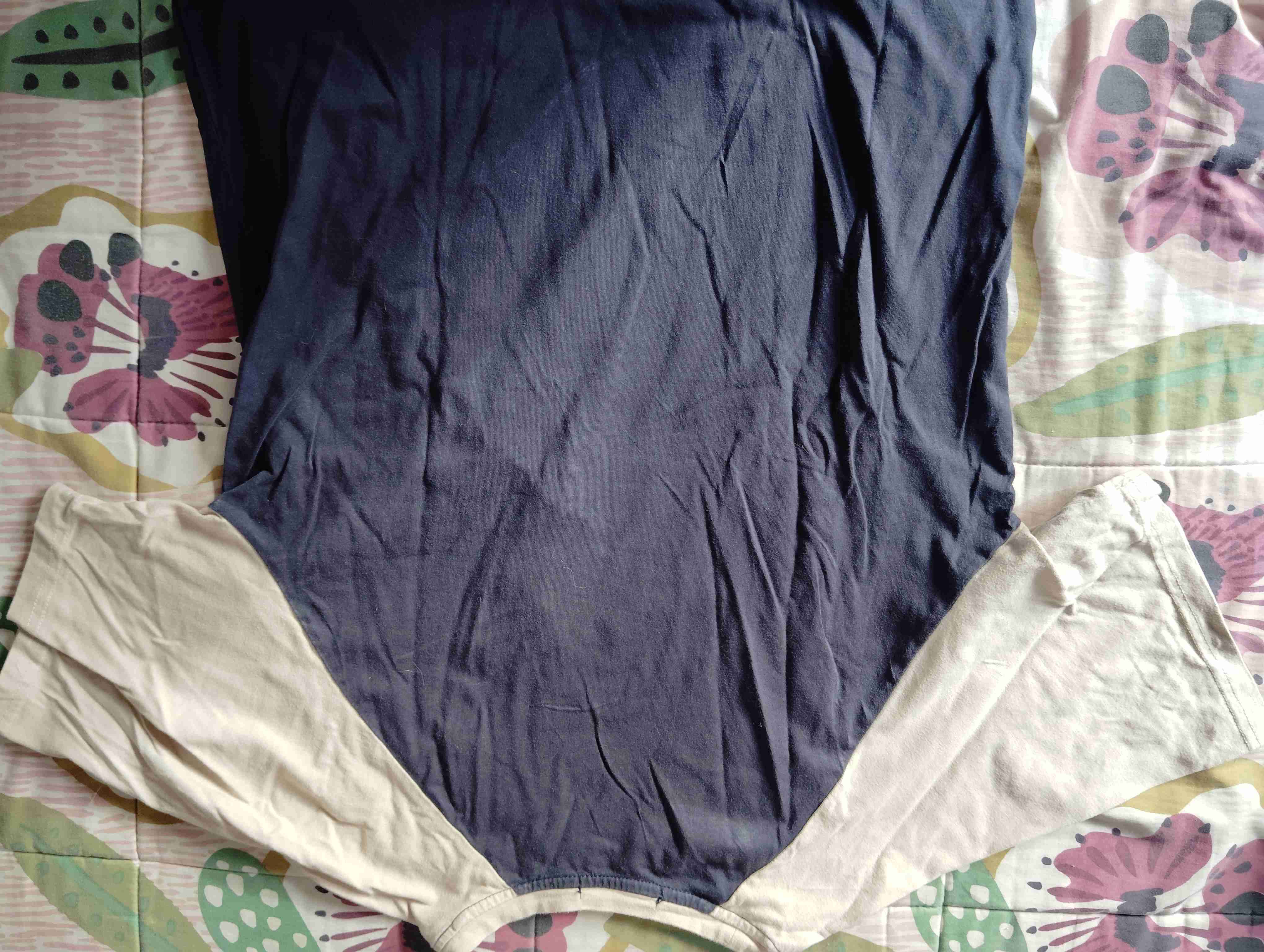 Polera bicolor blanca y negra - miniatura 2