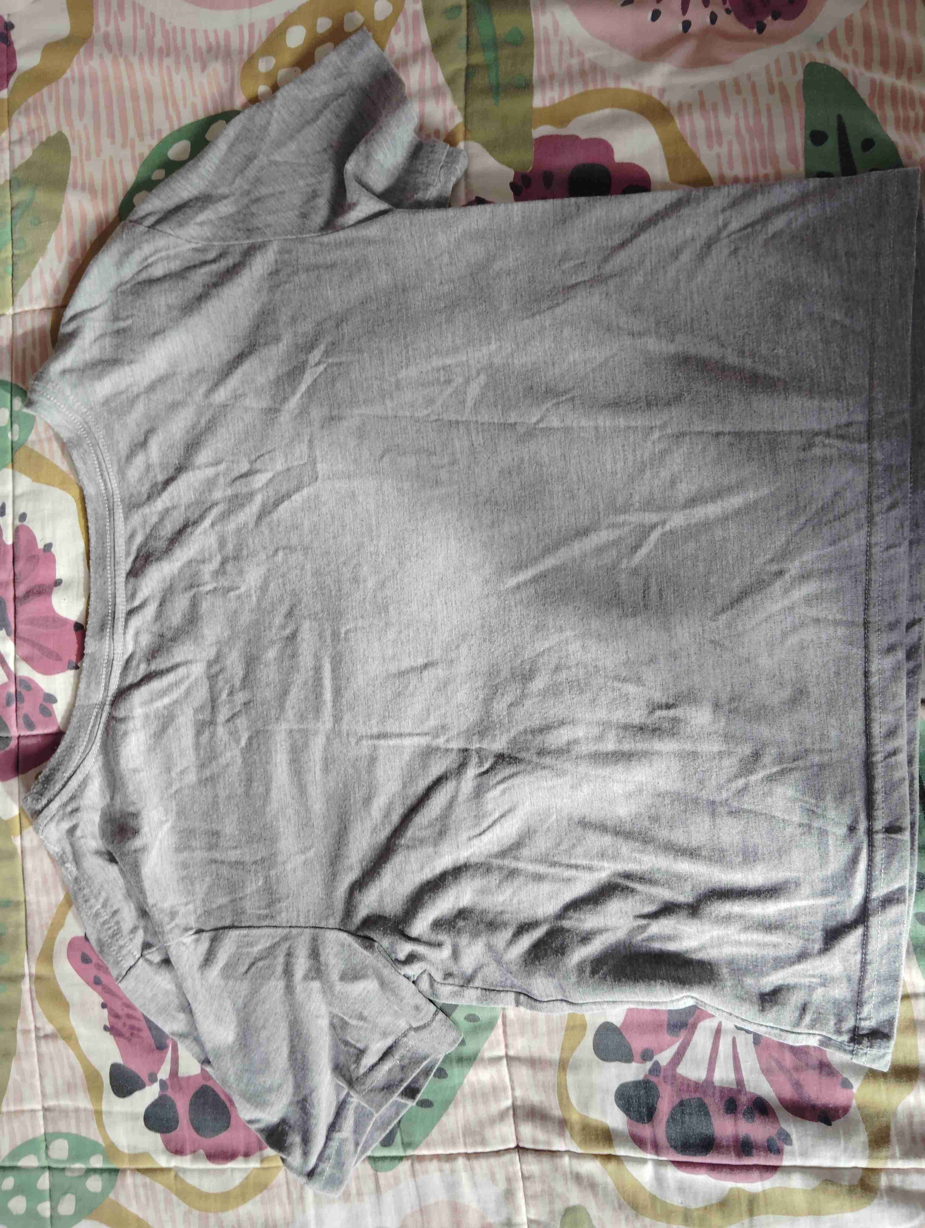 Polera gris básica - miniatura 2